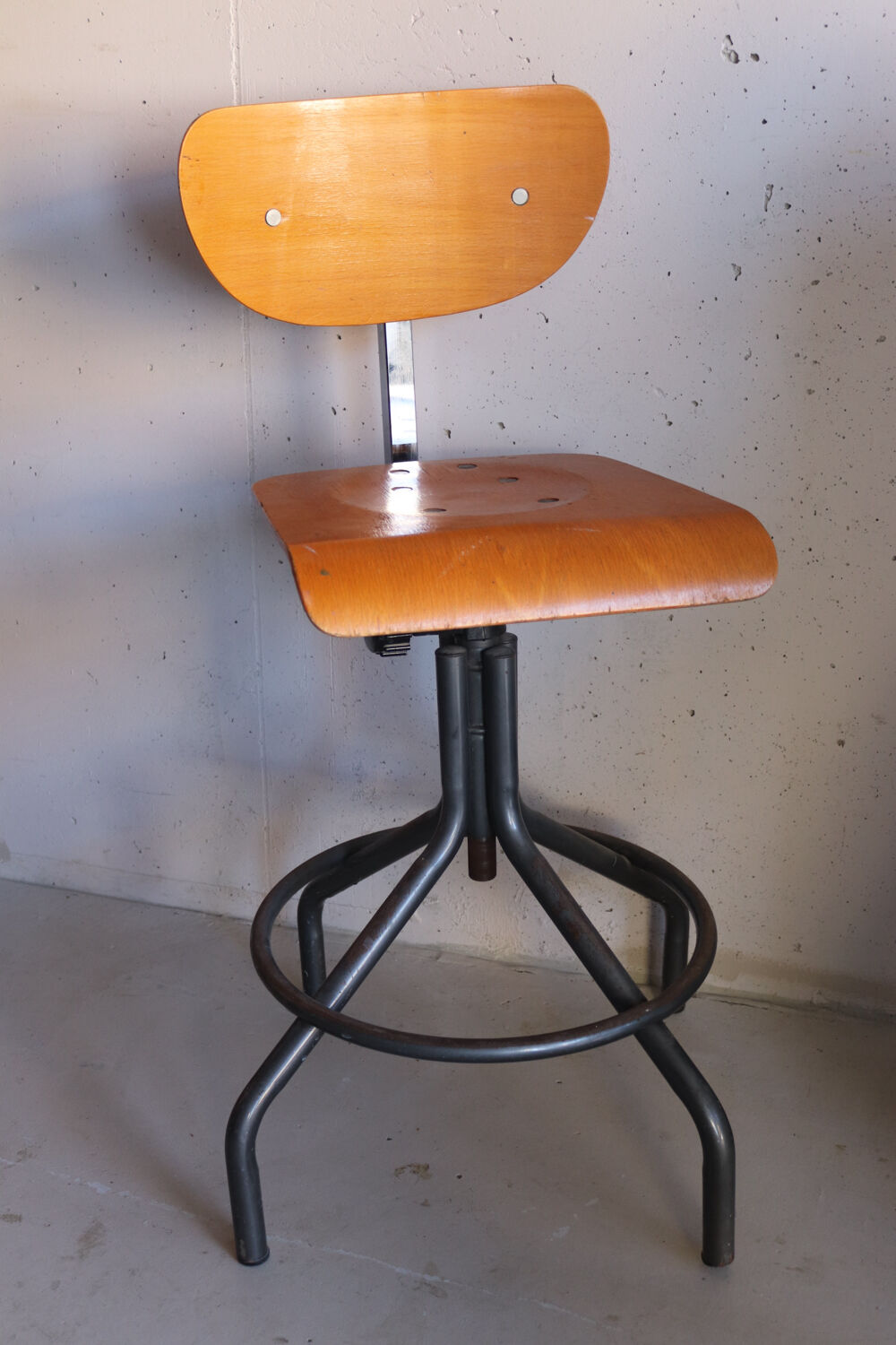 Adjustable industrial architect's workshop chair – 1960s