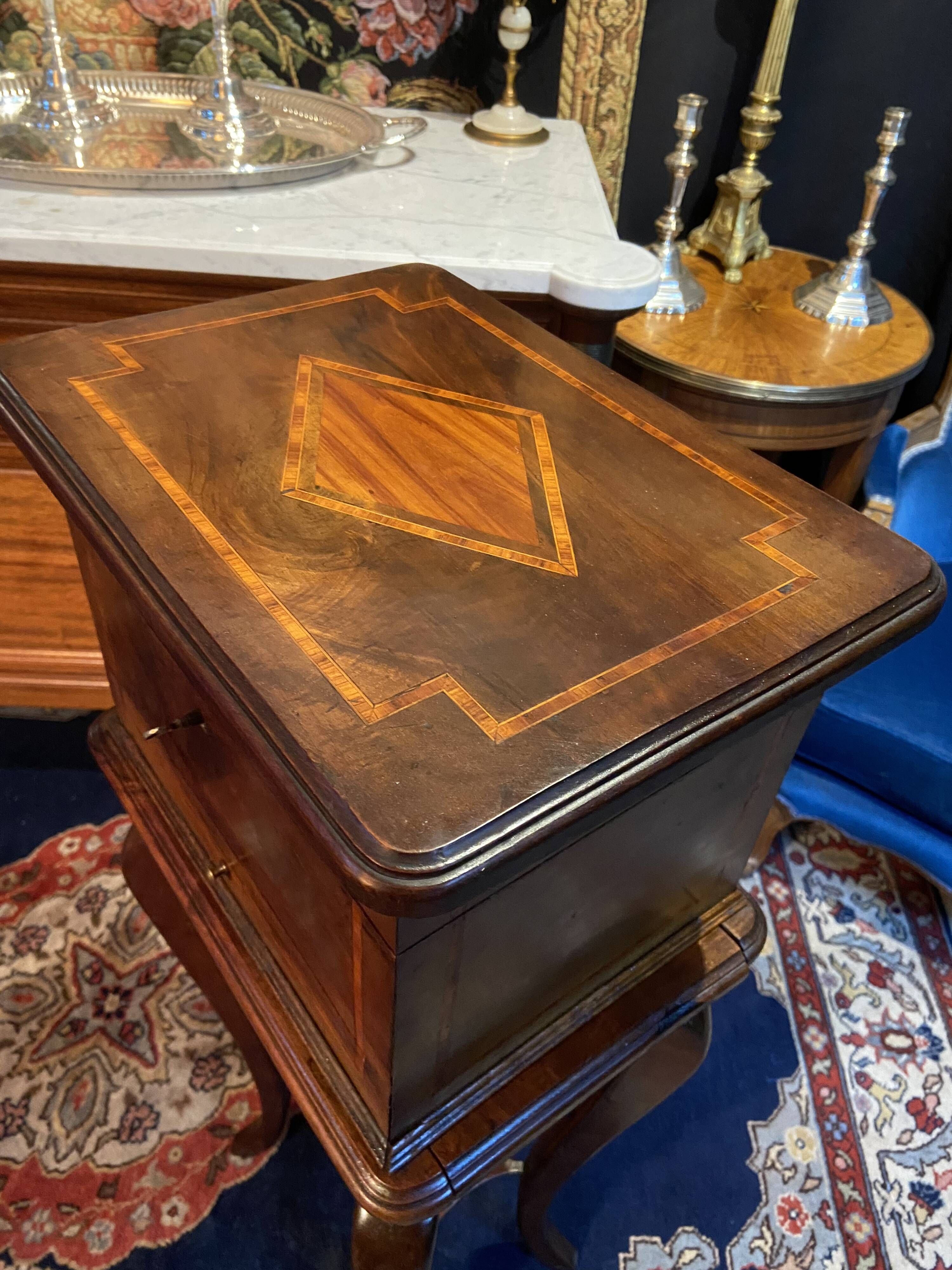 Walnut jewelry cabinet with marquetry decoration, early 19th century, Restoration