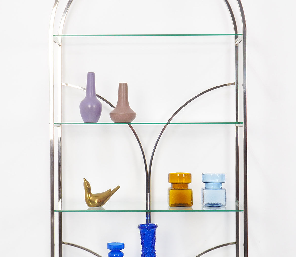 Hollywood regency style brass and glass showcase, 1970's