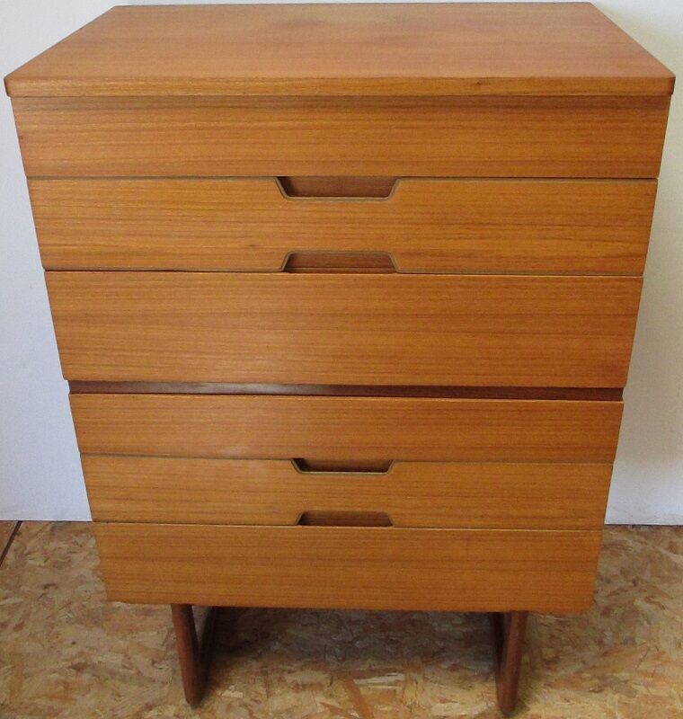 High Uniflex dresser by G.Hoffstead.
