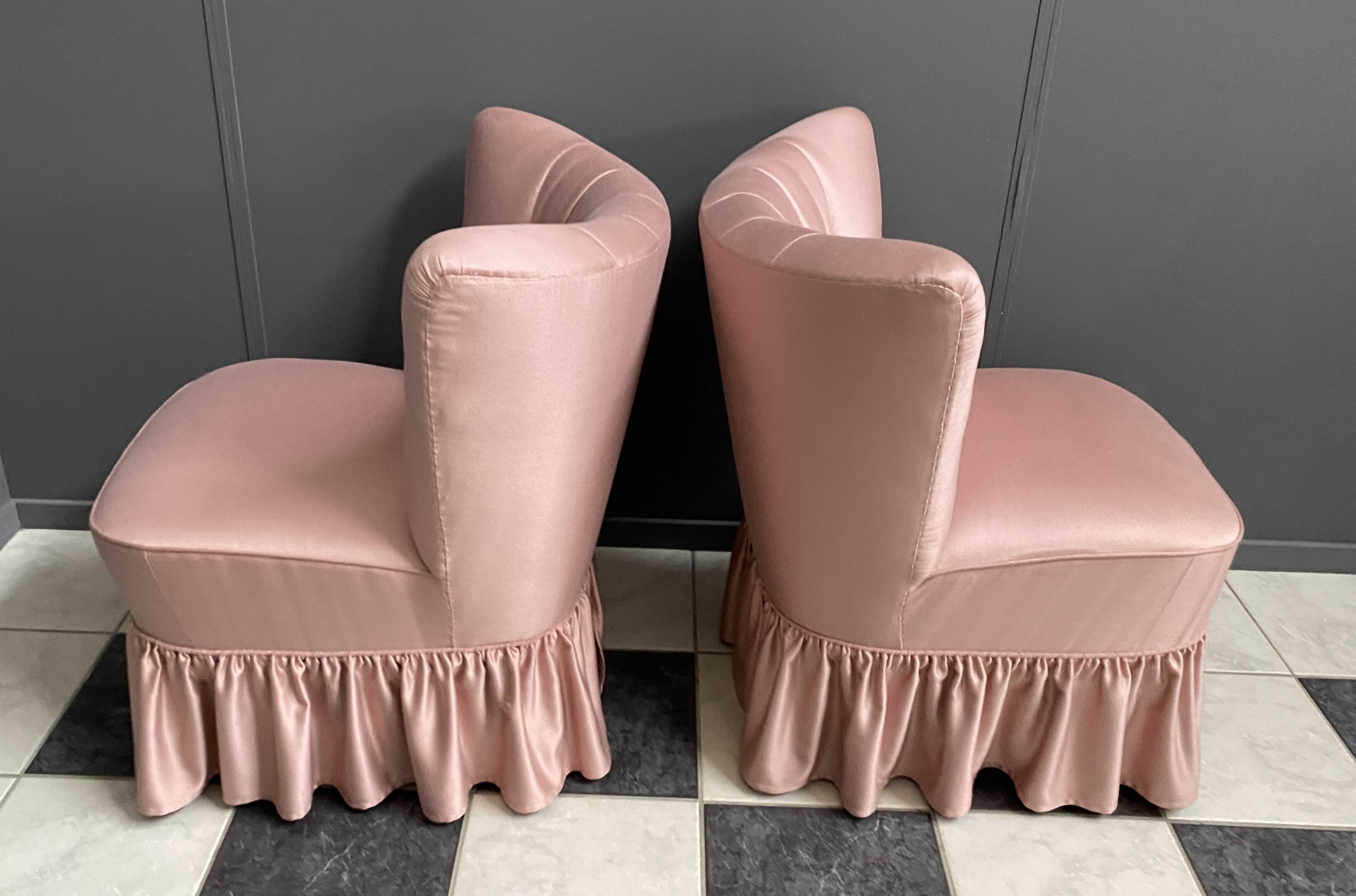Suite de 2 chaises roses 1960