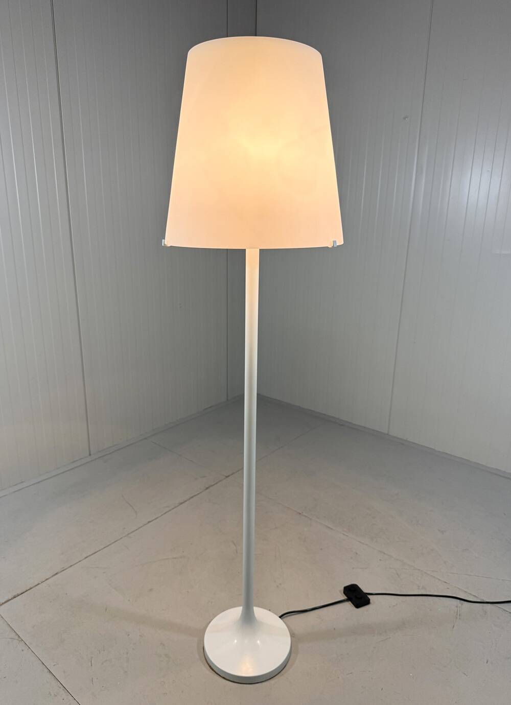 Fontana Arte floorlamp Lumen Italy 1970's