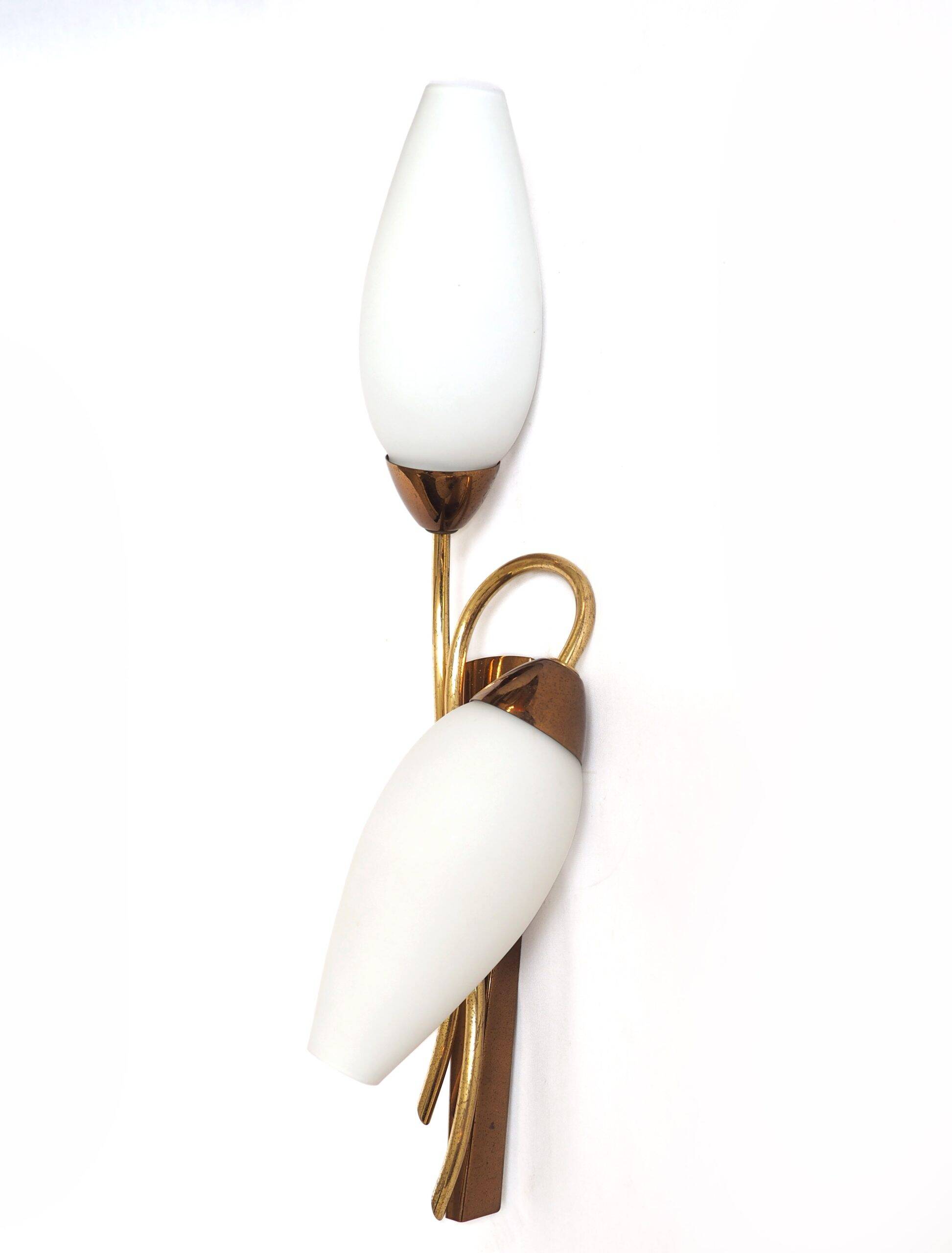Double opaline flute wall light