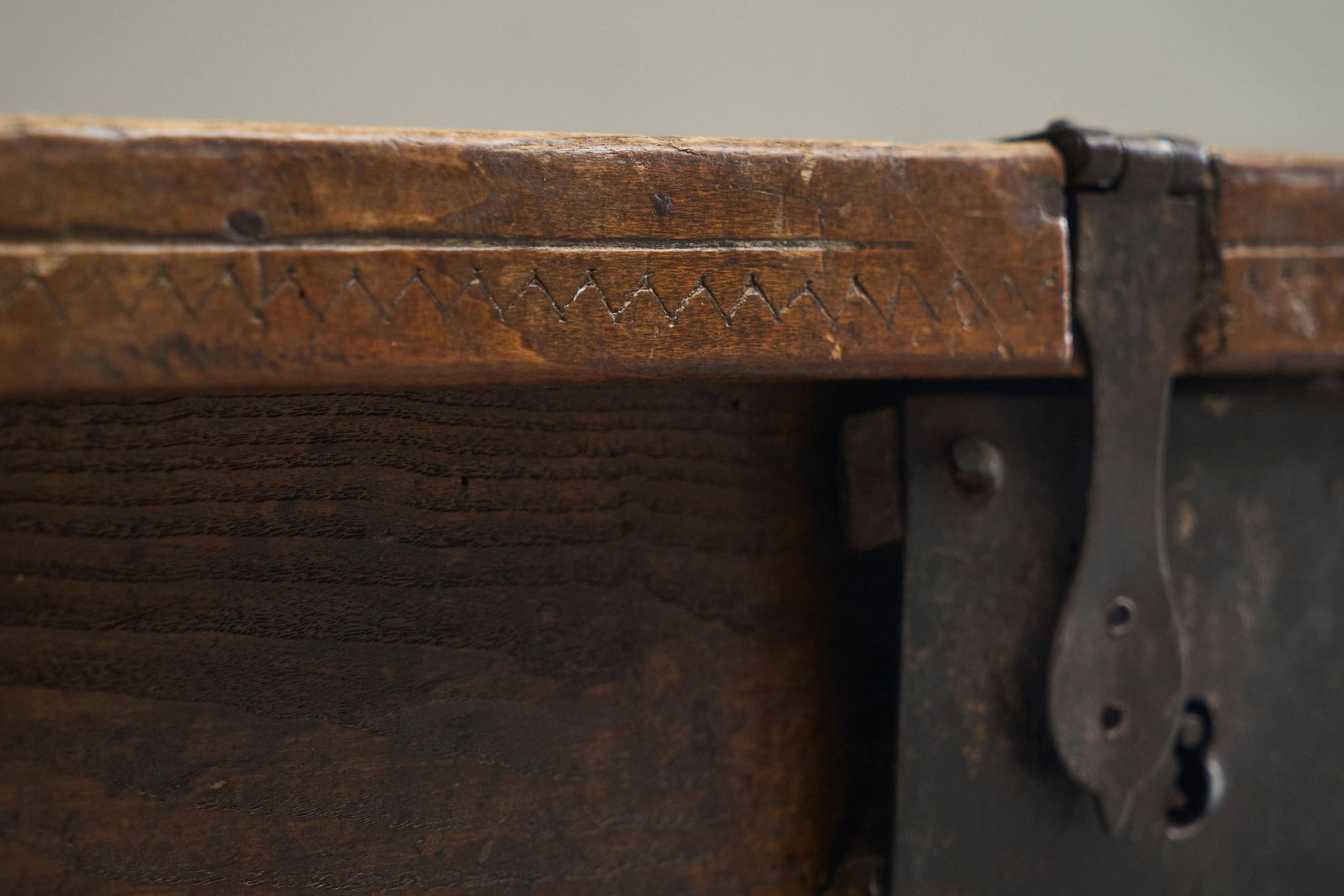 Oak and wrought iron mallet, early 18th century.