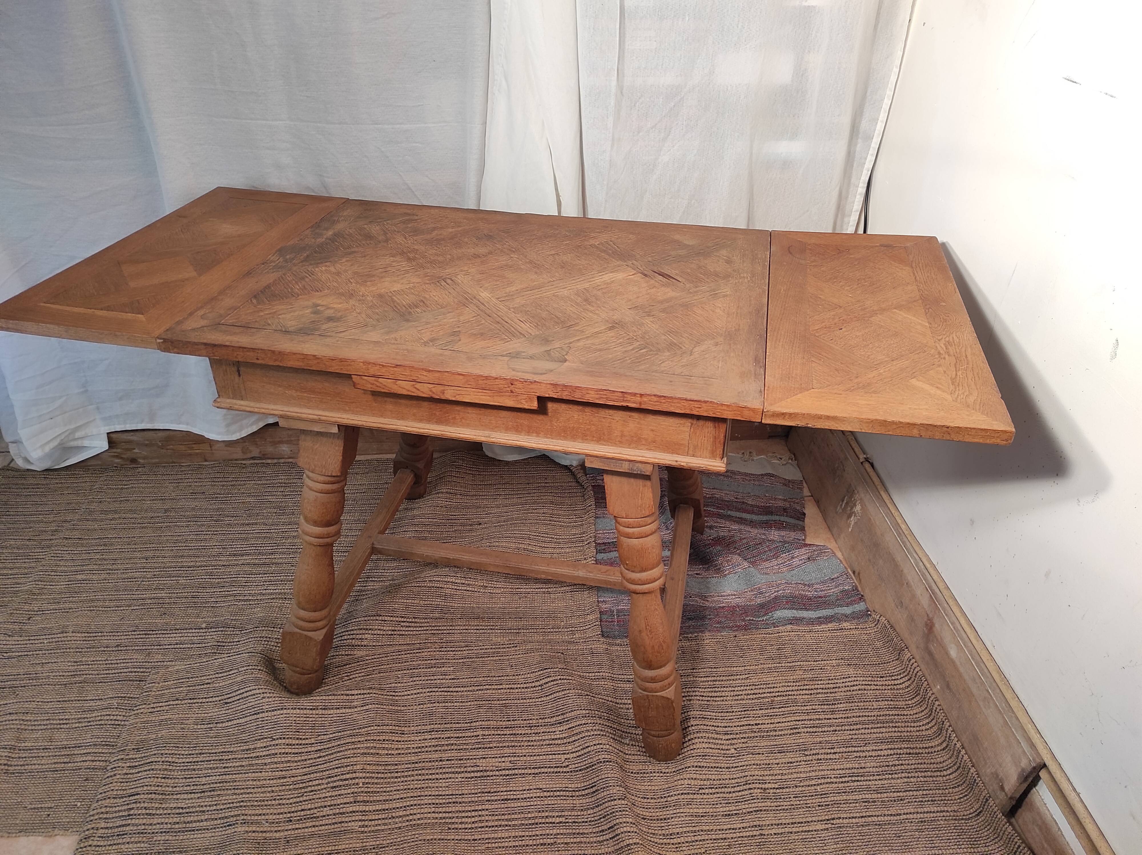 Oak table with extensions