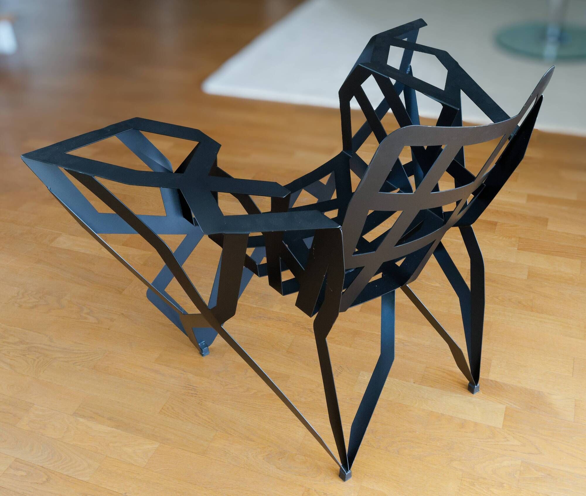 Zig Zag black designer collection armchair - Very good condition - First hand