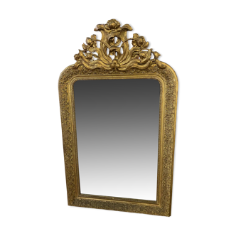 LARGE LOUIS XV STYLE ROCAILLE MIRROR IN GILT STUCCO FORAL DECOR ON PEDAL