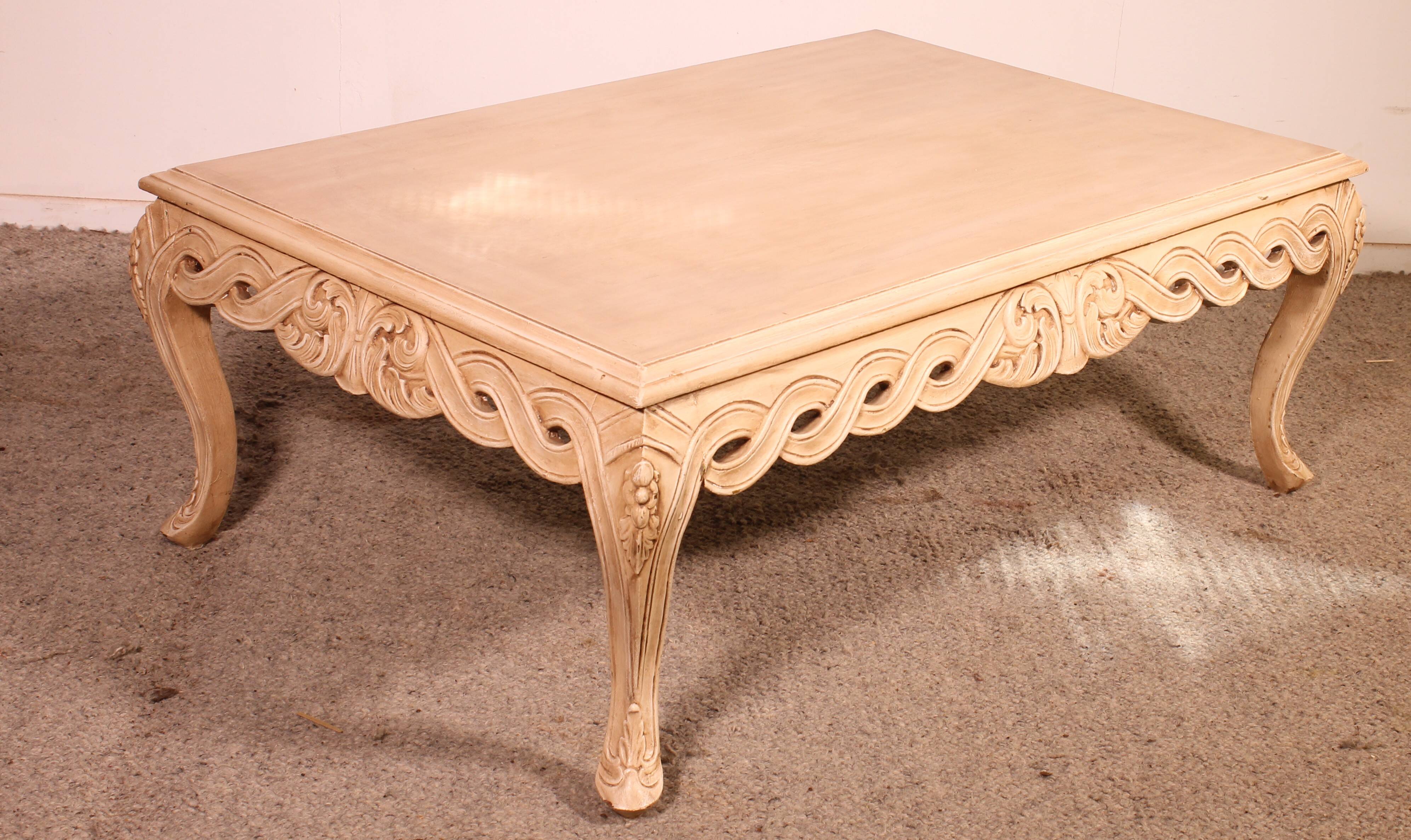 polychrome wooden coffee table