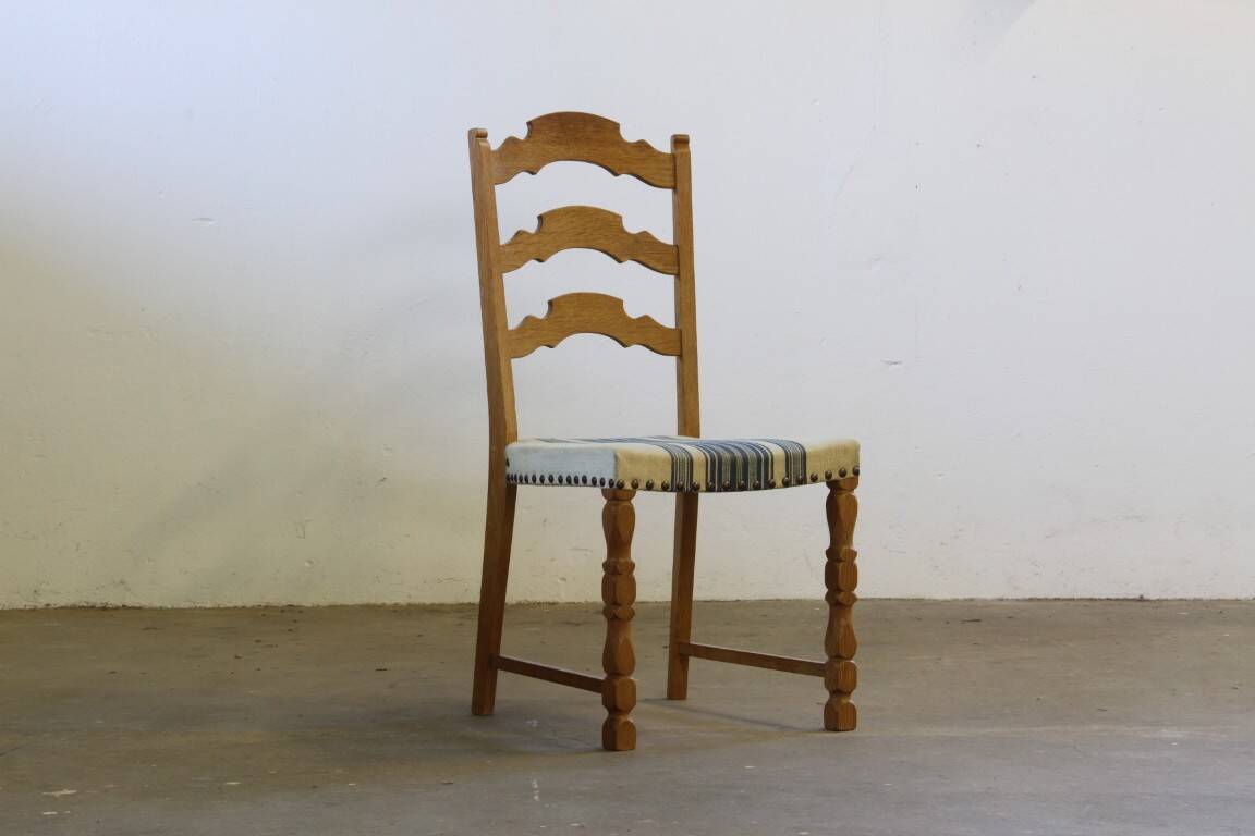 Chaises de salle à manger en chêne brutaliste danois moderne des années 1960 dans le style de Kjærnulf, ensemble.