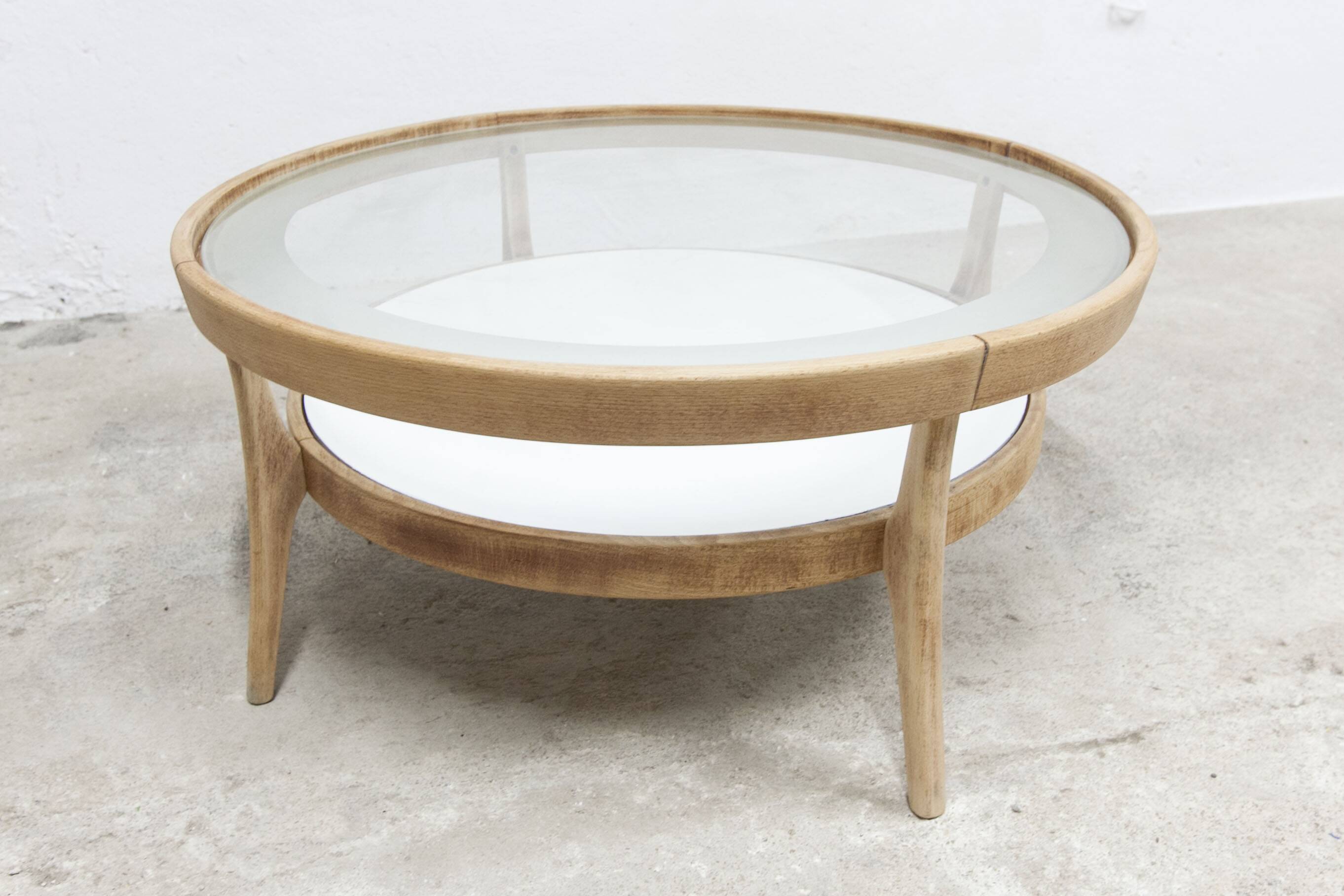 Baumann round coffee table model Dièse 1990