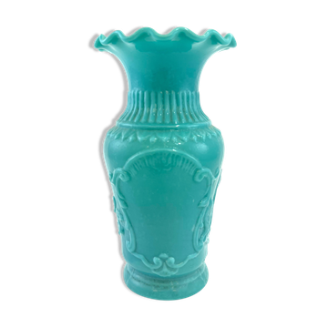 Vase en opaline bleu turquoise