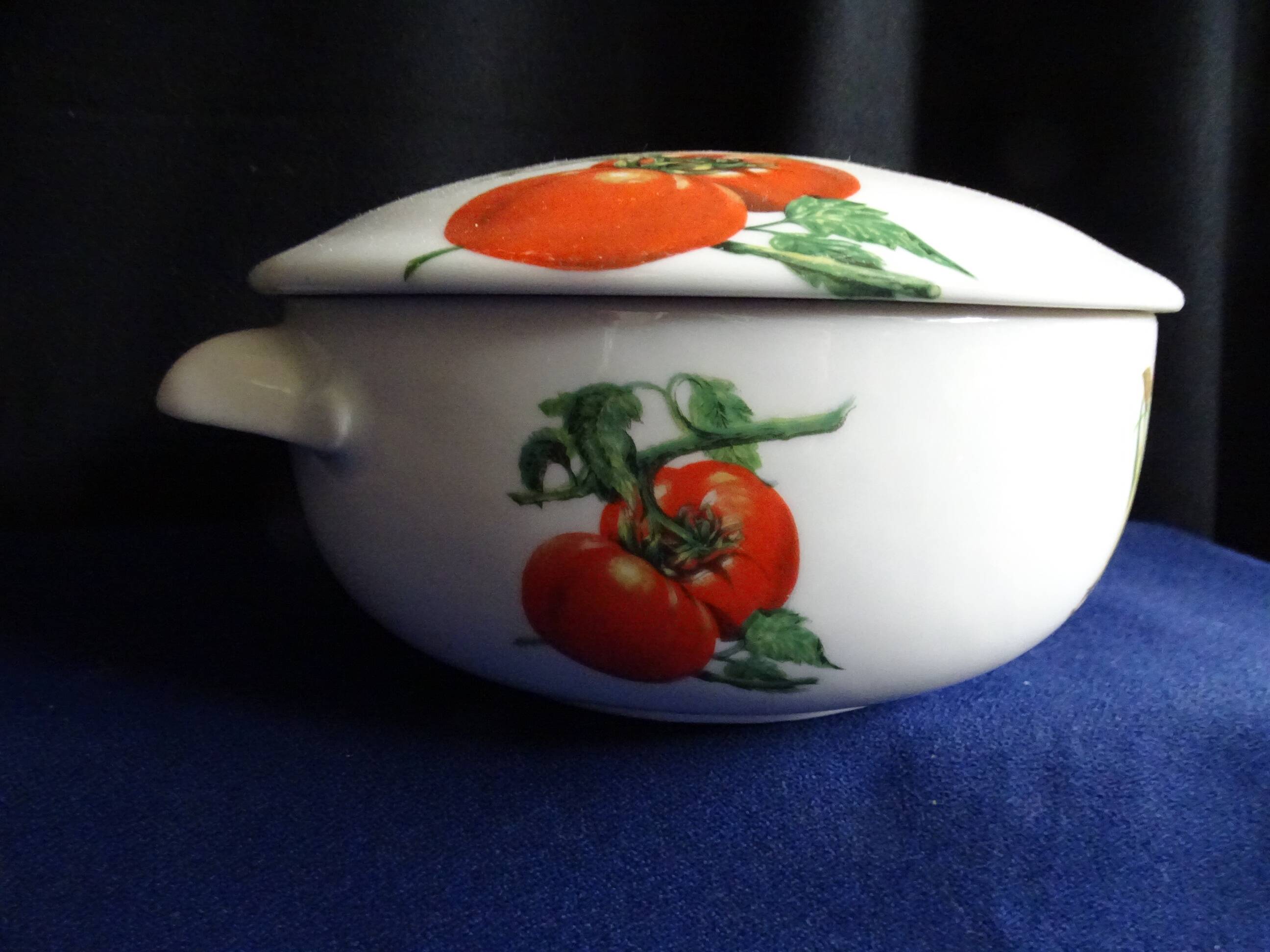 Legumier en porcelaine