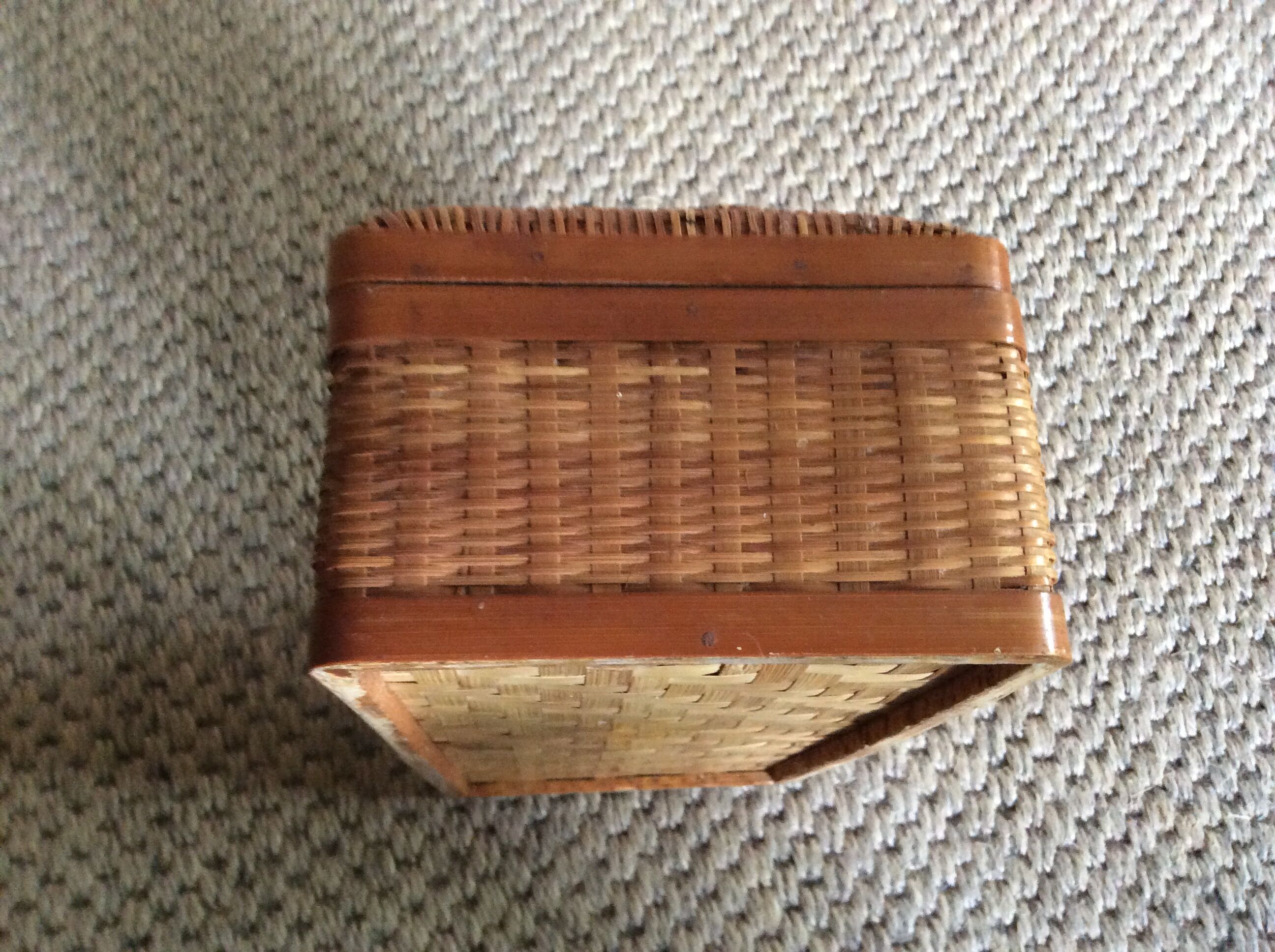 Rattan box