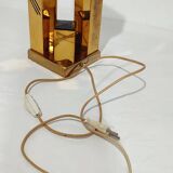 Lámpara de mesa de metal. Italia,1970s.