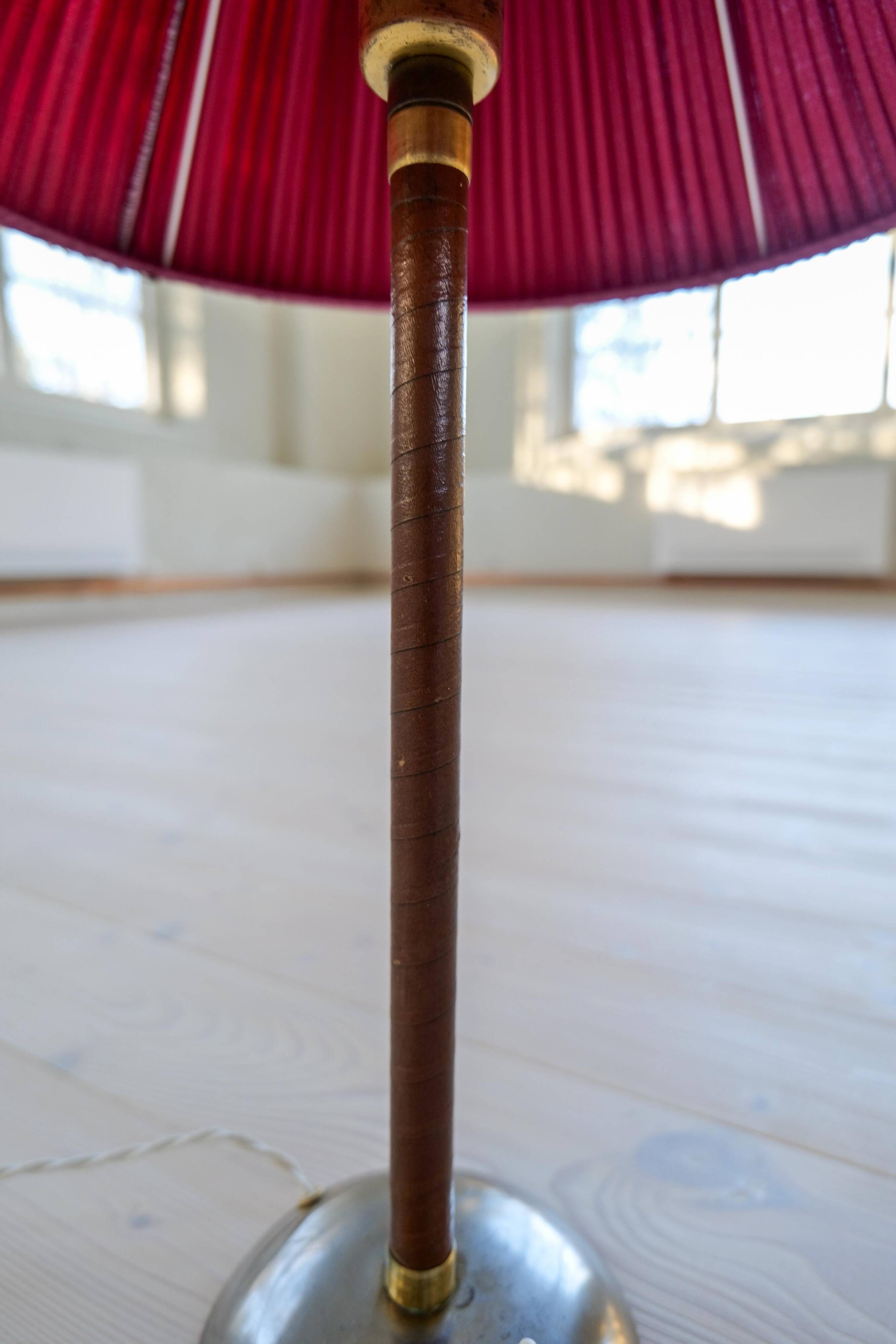 Art Deco table lamp made in Sweden, 1940s.