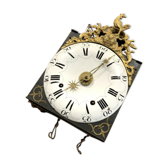 Clock movement to the 18th century period rooster in gilded bronze.