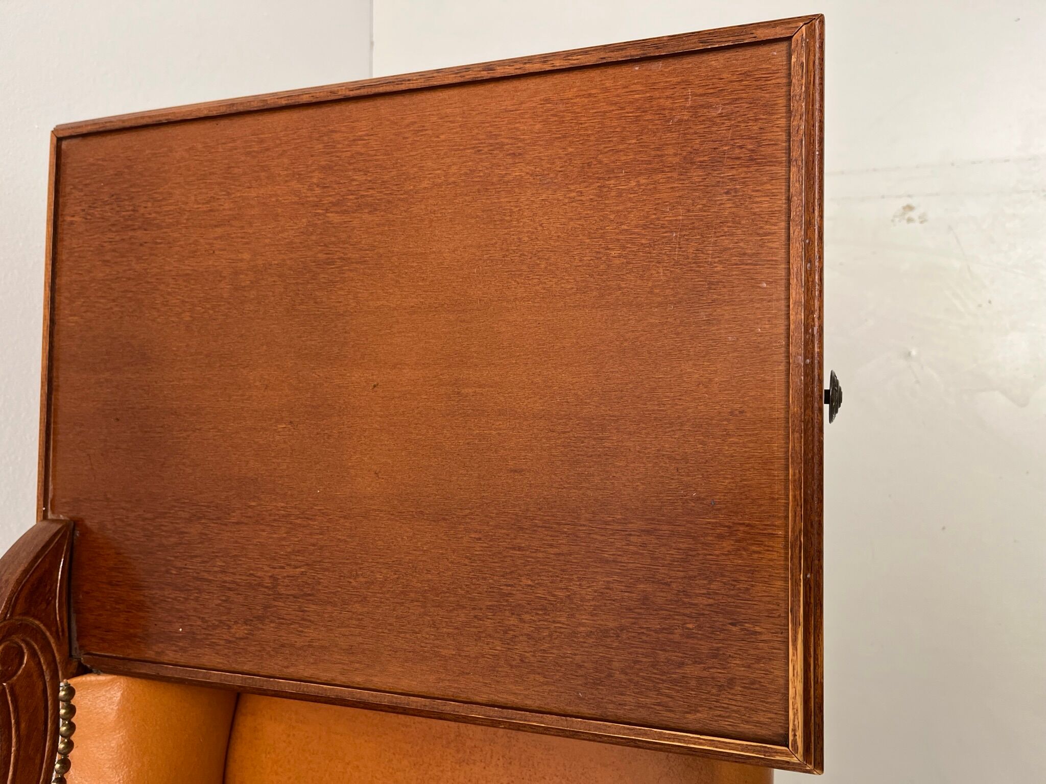 Telephone cabinet 50s