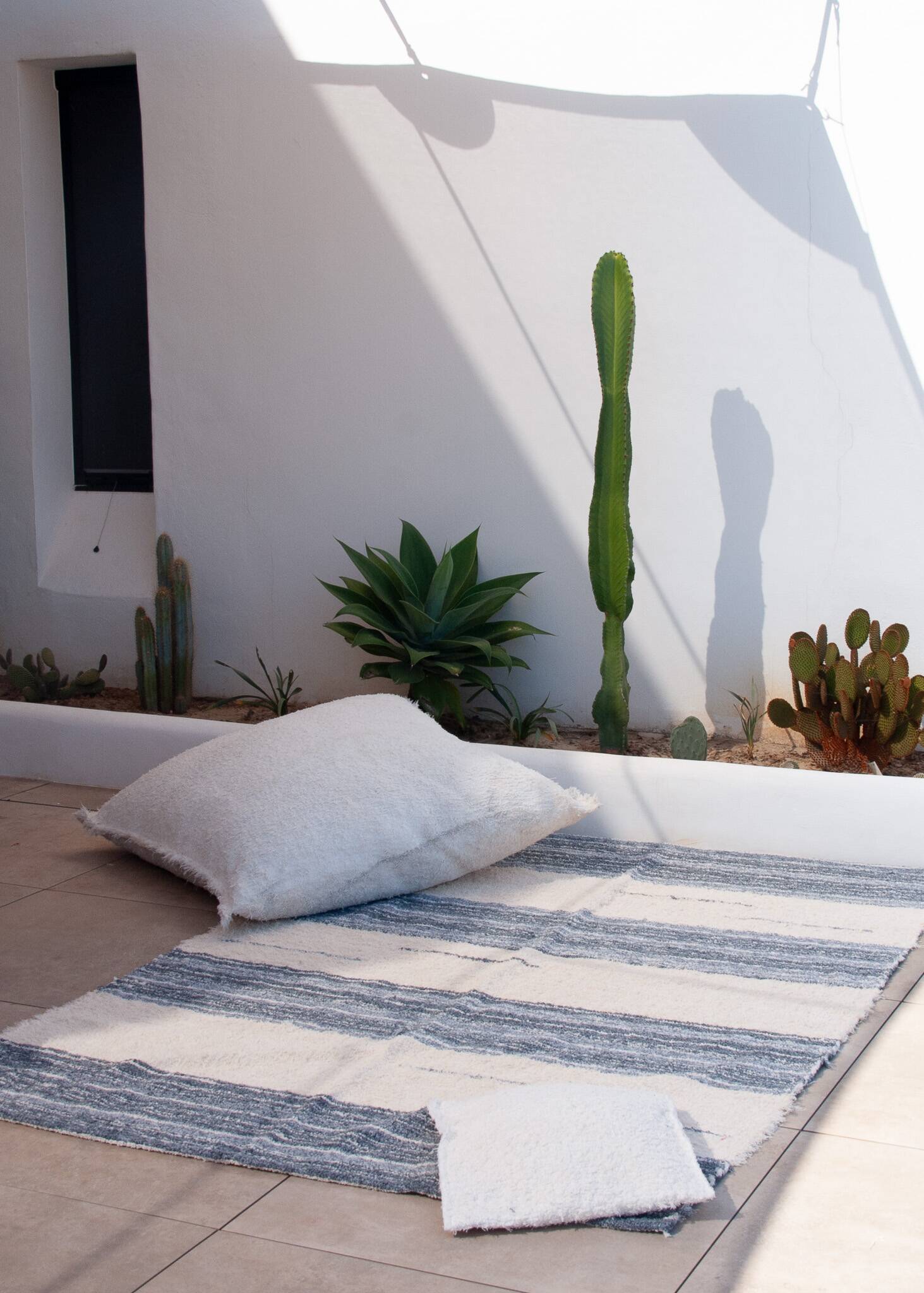 Recycled cotton handmade rug - Grey and white