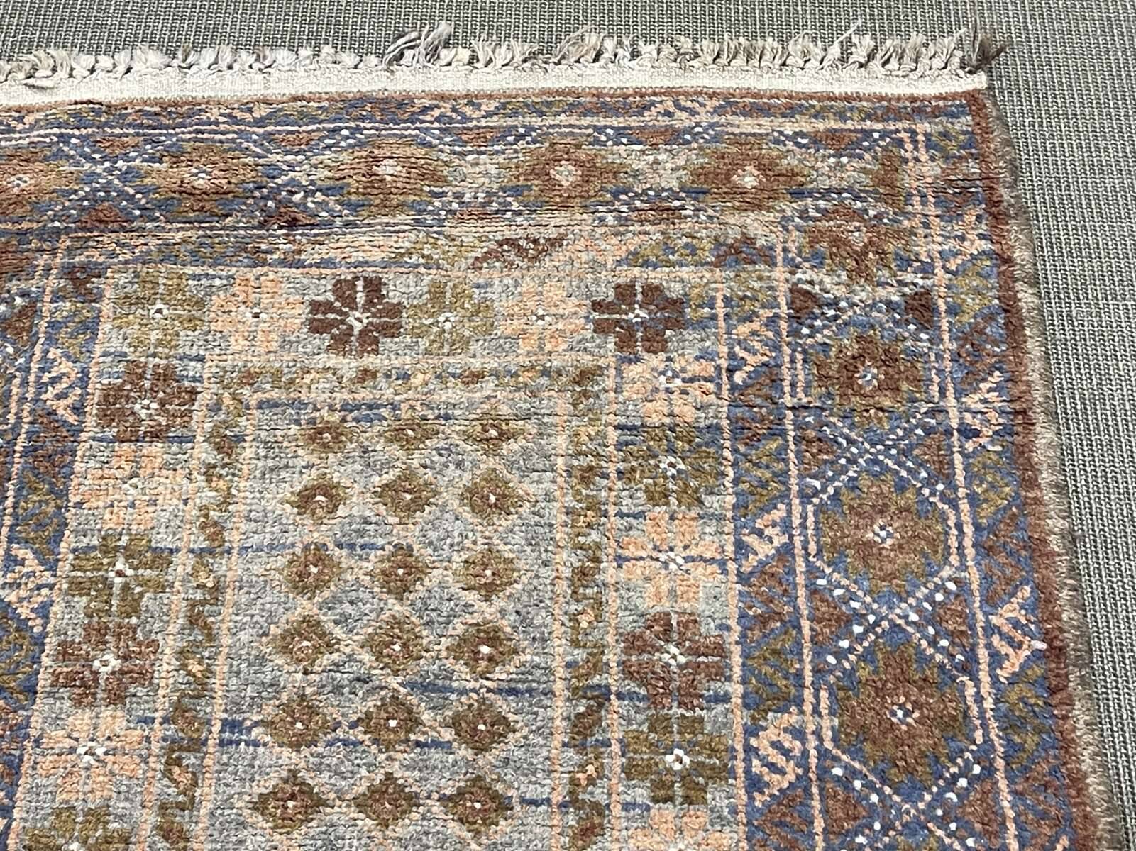 Handmade Afghan Wool Rug - 1m35 x 89cm