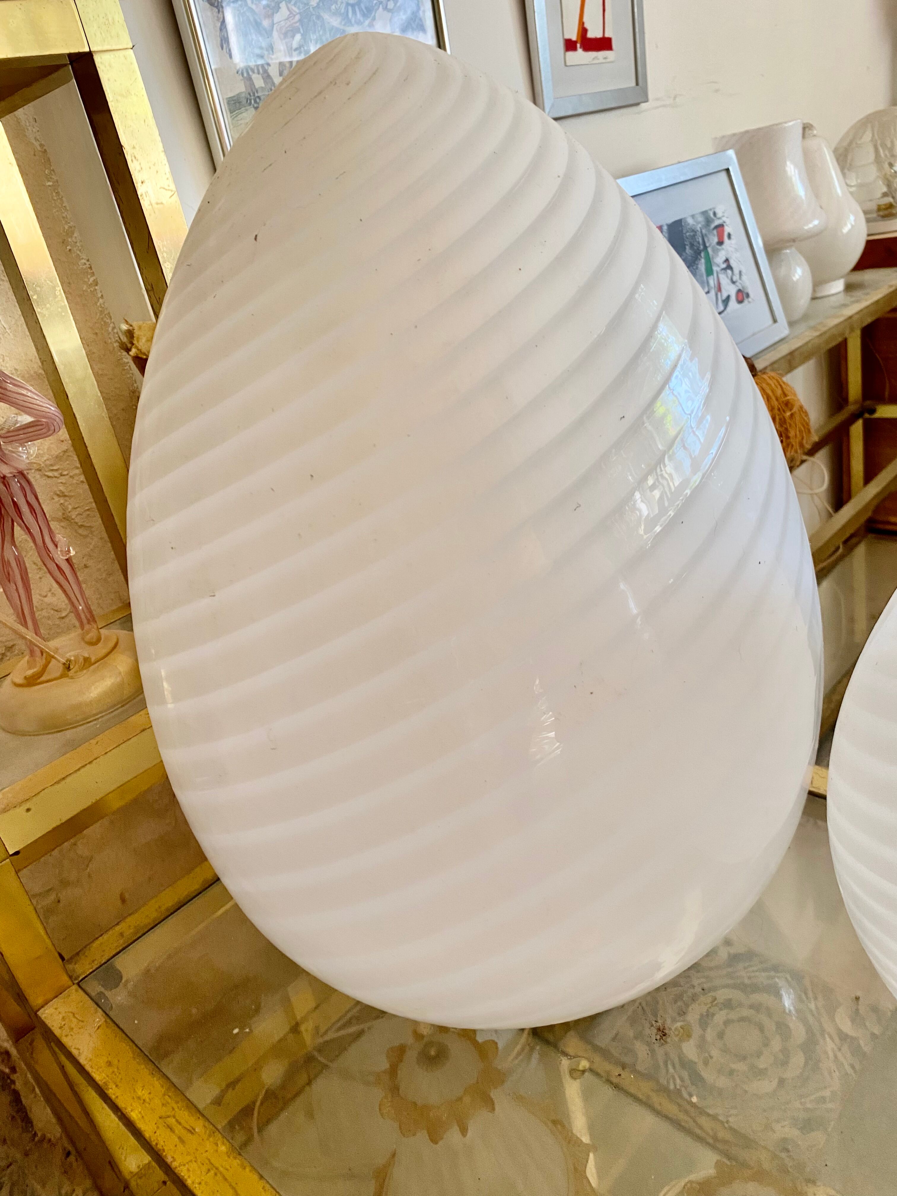 Lampe de table en spirale Vetri