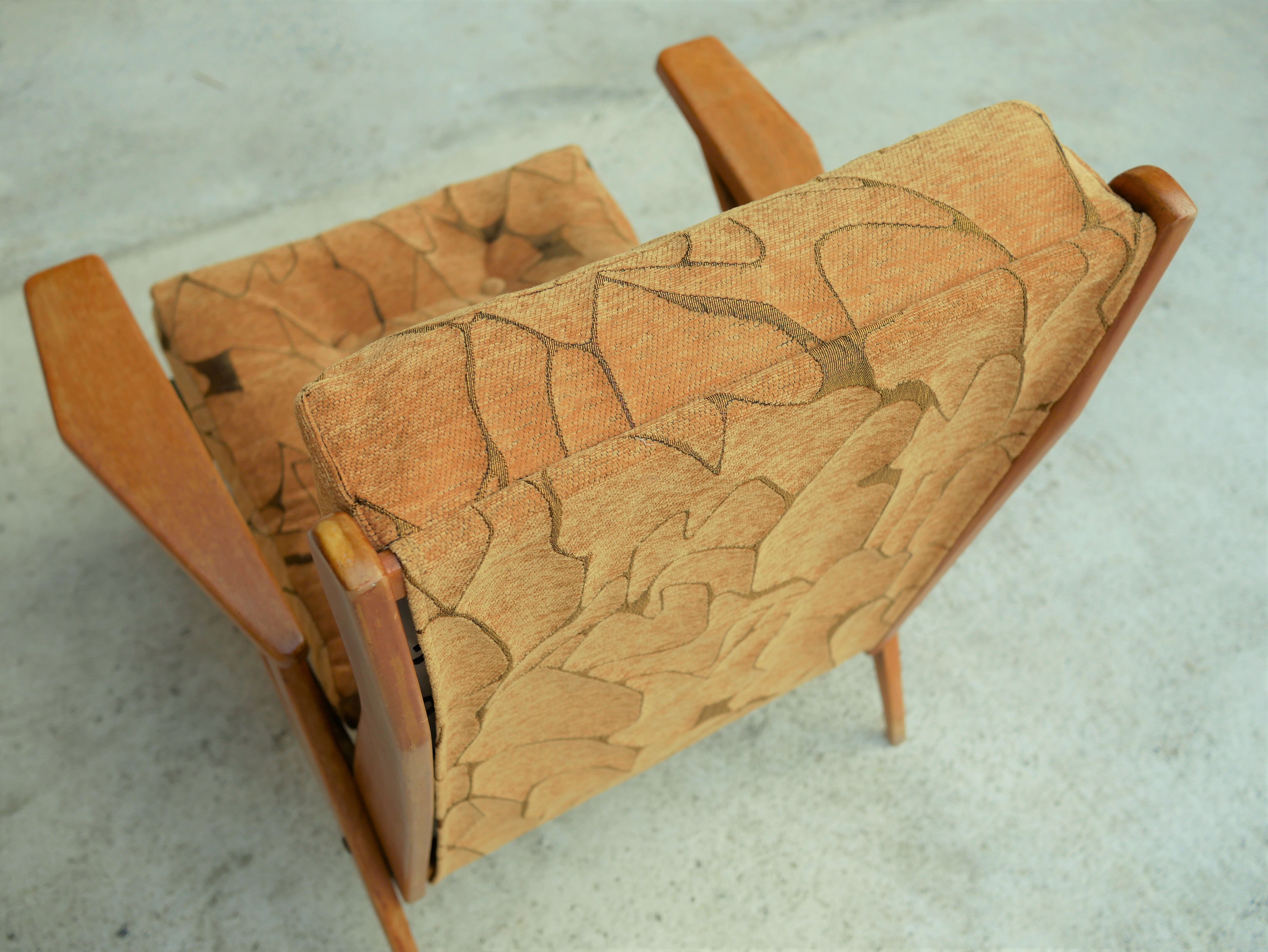 "FS 141" chair by Free-Span editions