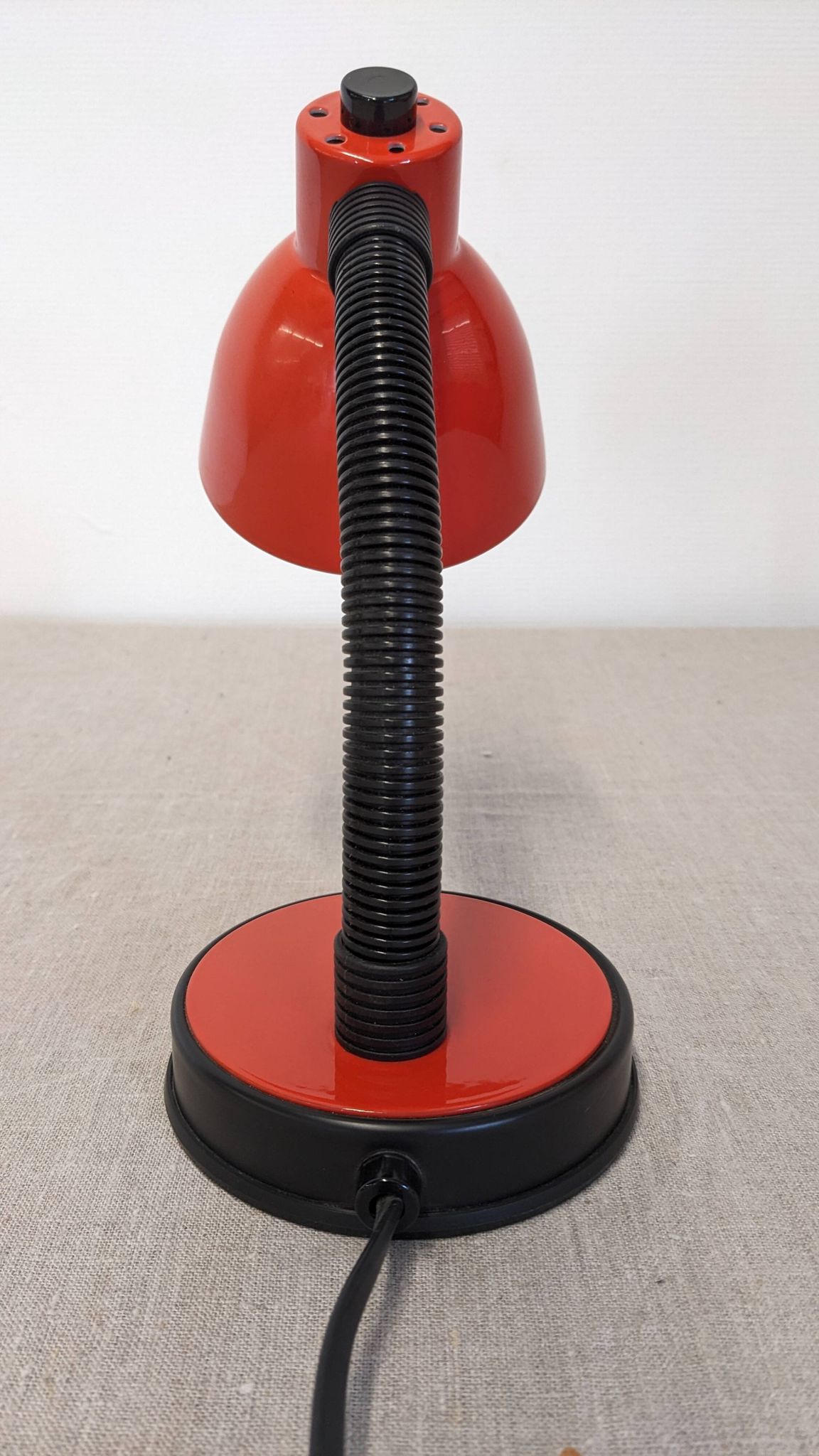 Articulated desk or bedside lamp by Veneta Lumi, Italy circa 1980.
