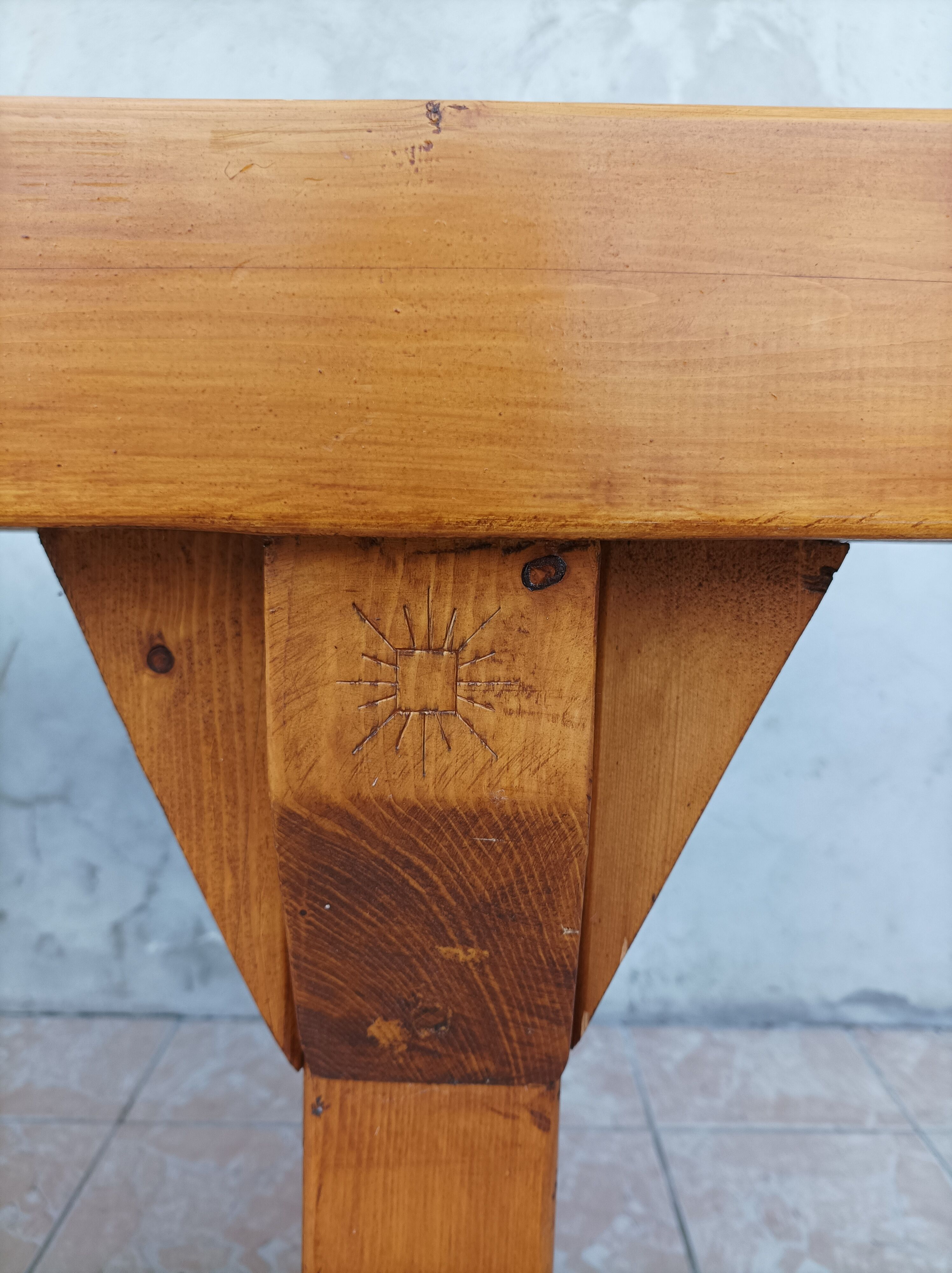 Vintage kitchen island loom table