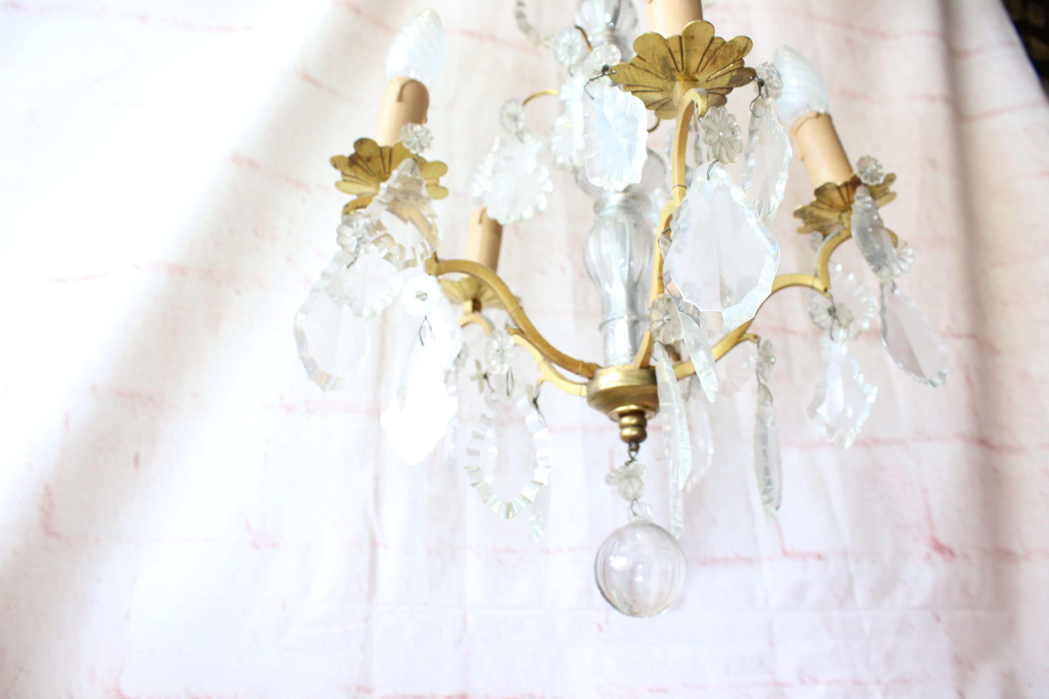 Baroque chandelier with crystal tassels