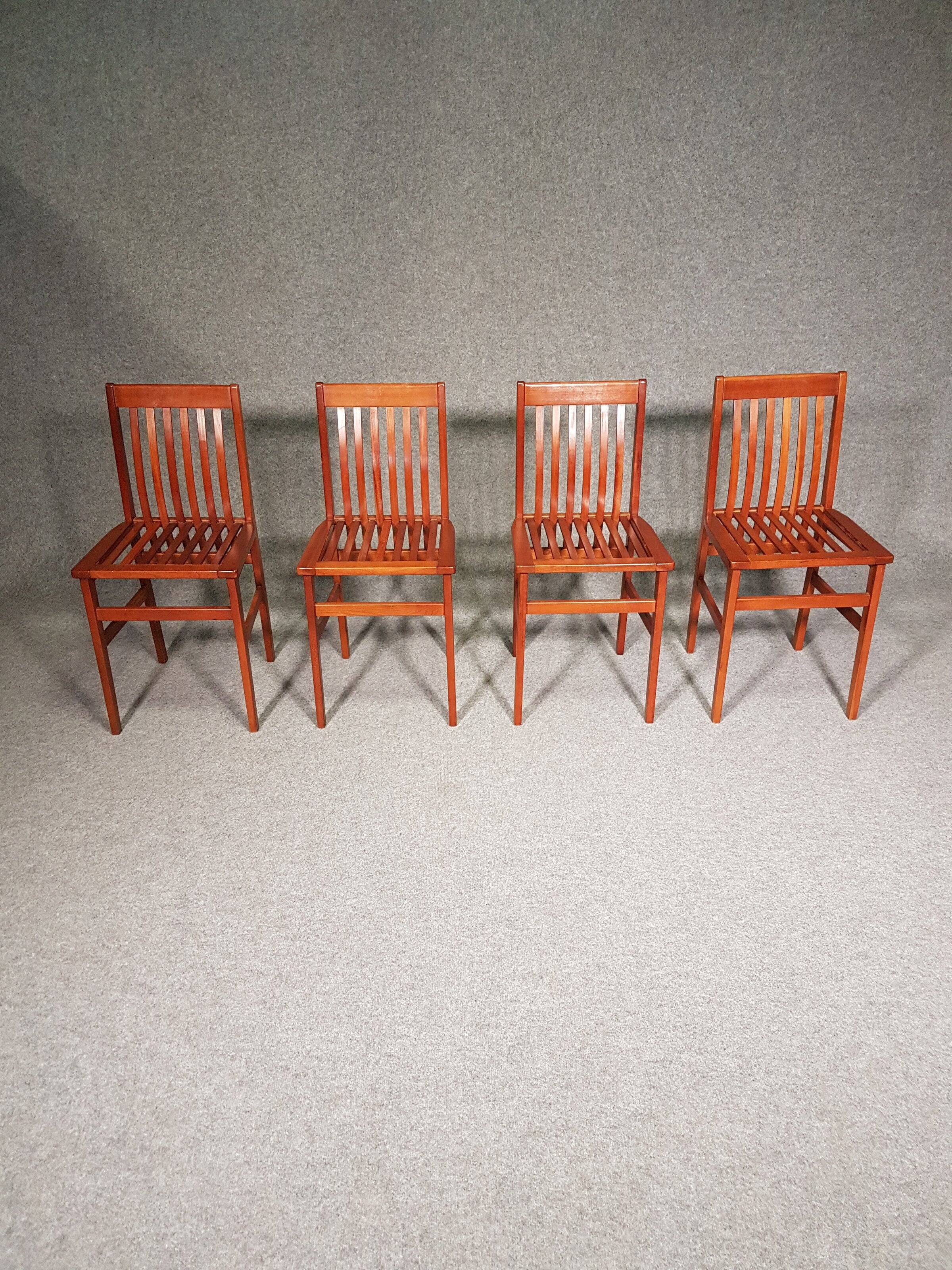 4 x beautiful Milano chairs cherry wood by Aldo Rossi for Molteni, 1980s