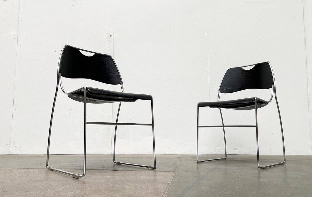 Set of minimalist postmodern stackable chairs, 1980s.