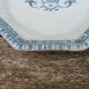 Plat XVIII éme en faience de Rouen bleu sur blanc