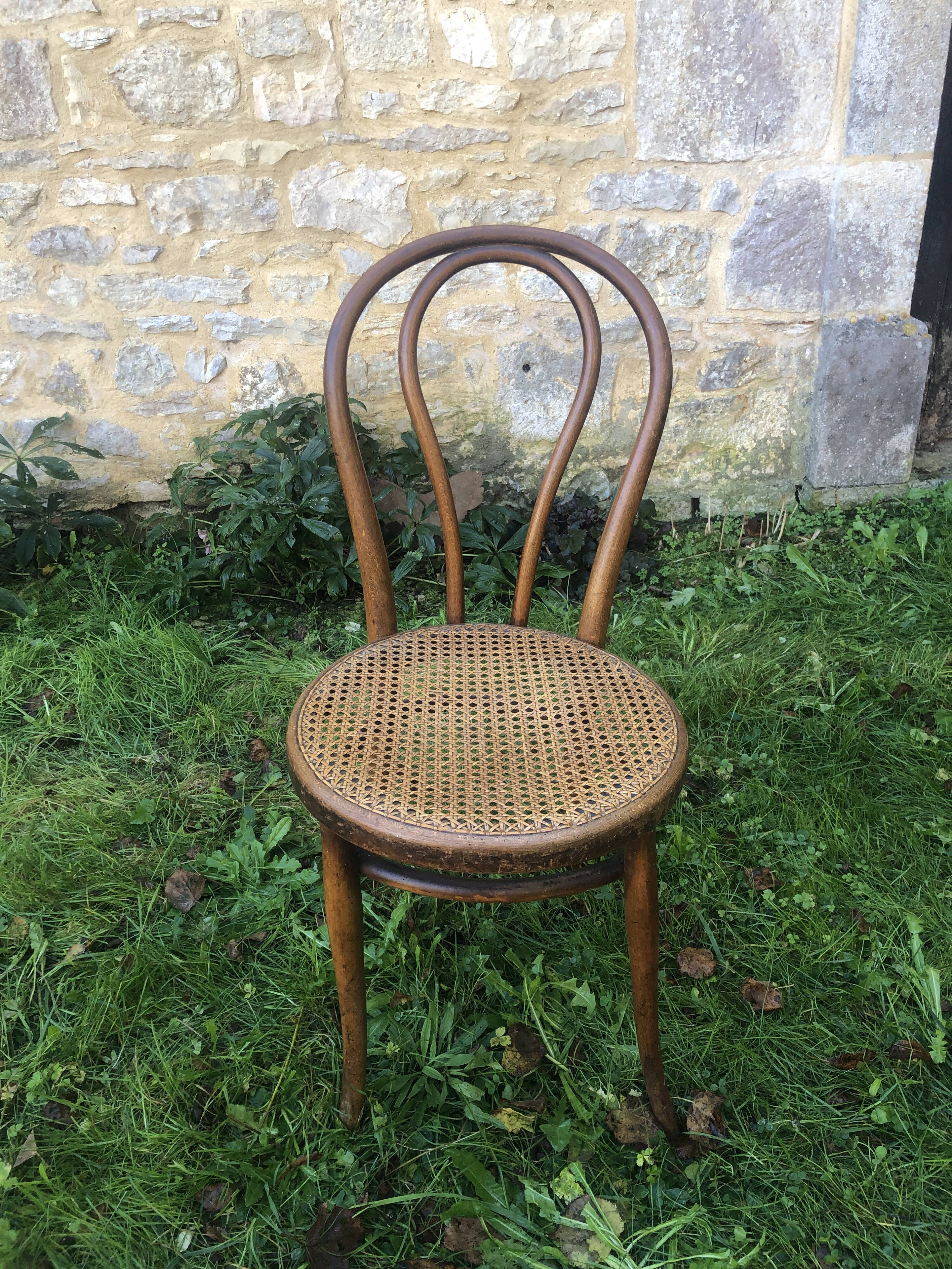 Chaine Thonet cannée