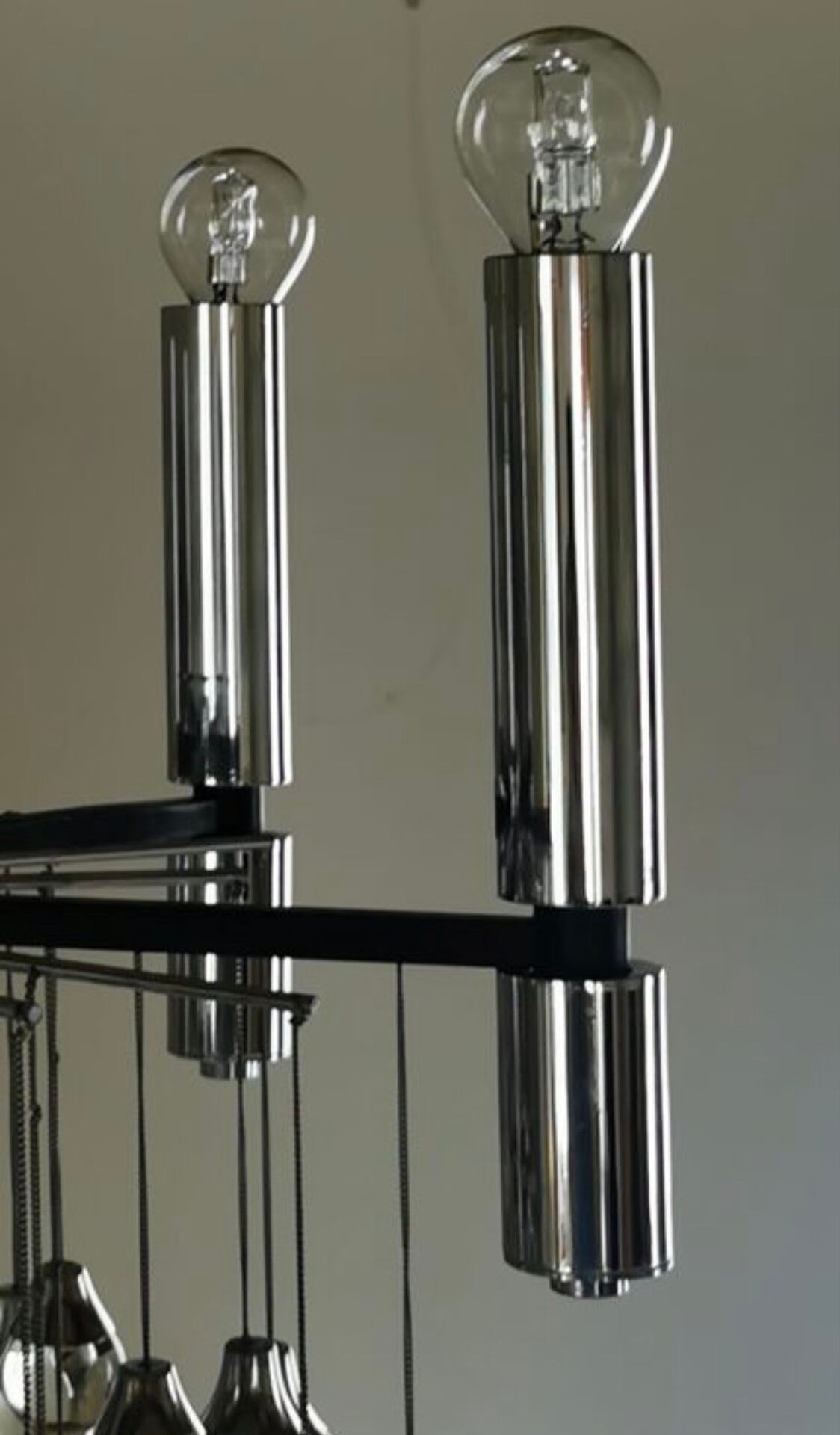 Chandelier with 79 Murano glass drops
