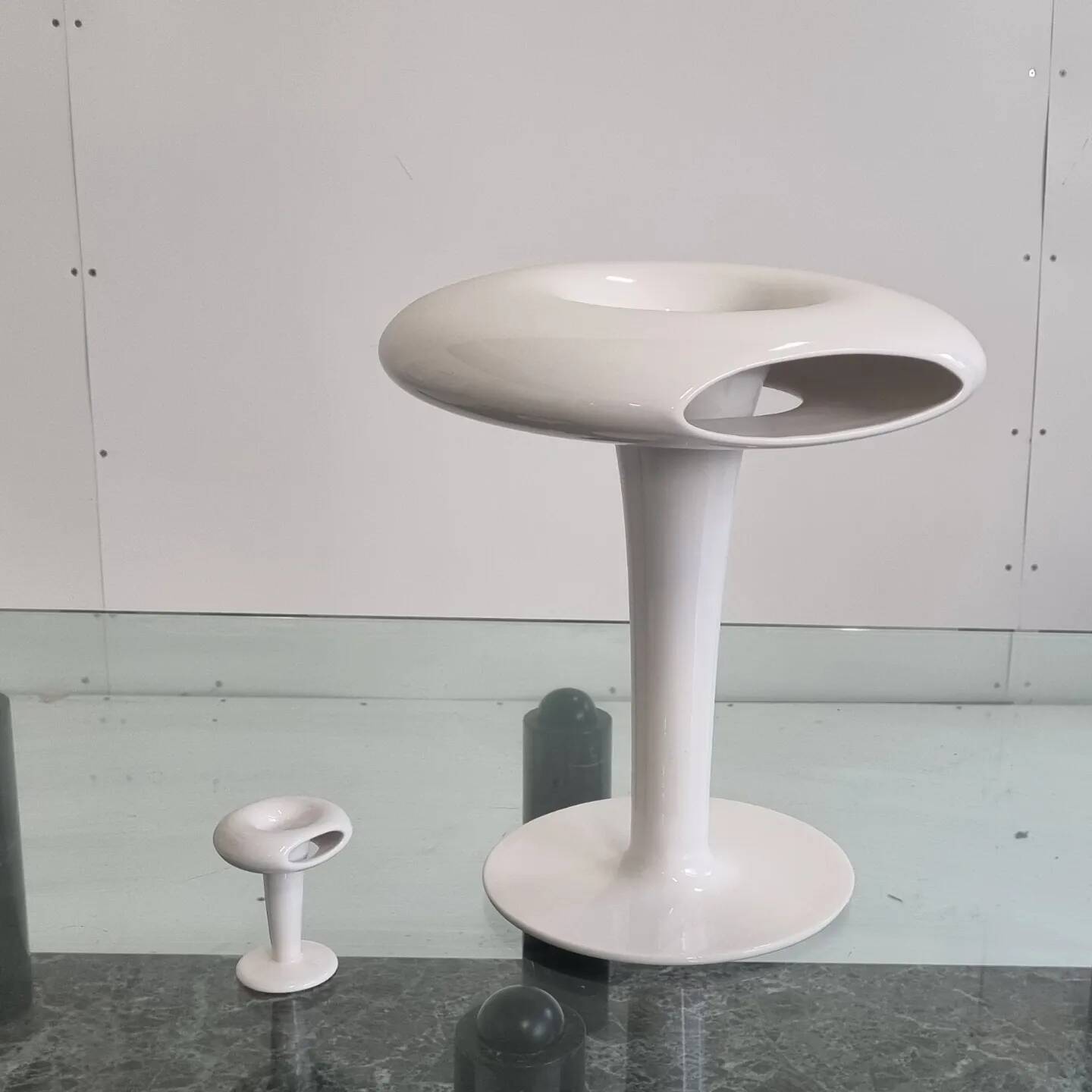 VASE MARC NEWSON BLANC SF POUR COR UNUM avec miniature