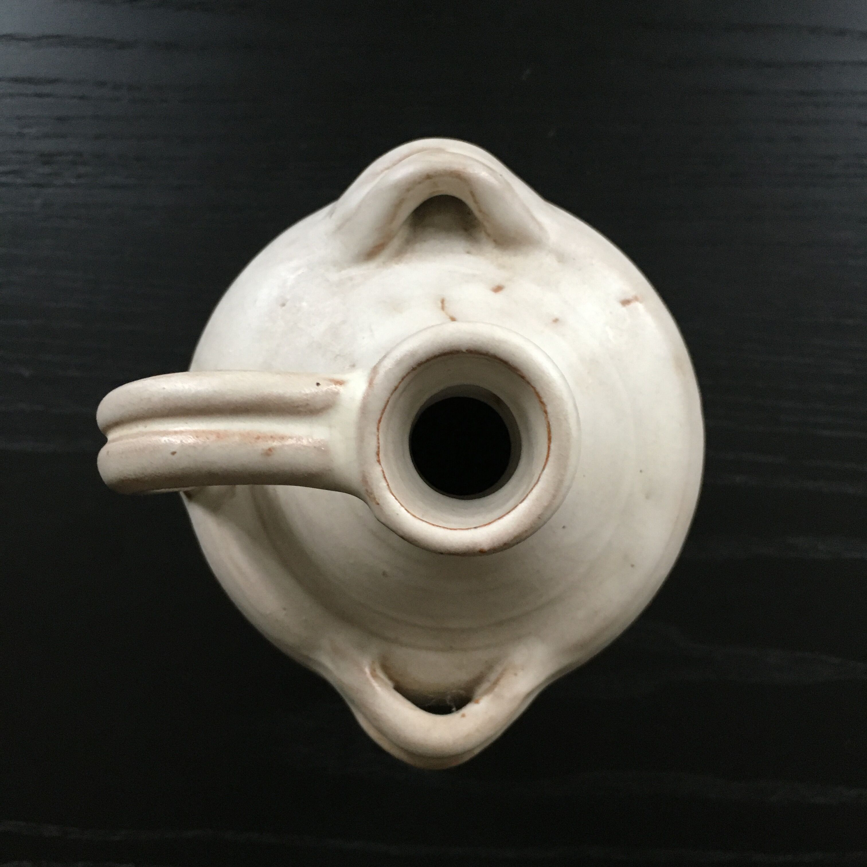 Cruche terre cuite ivoire