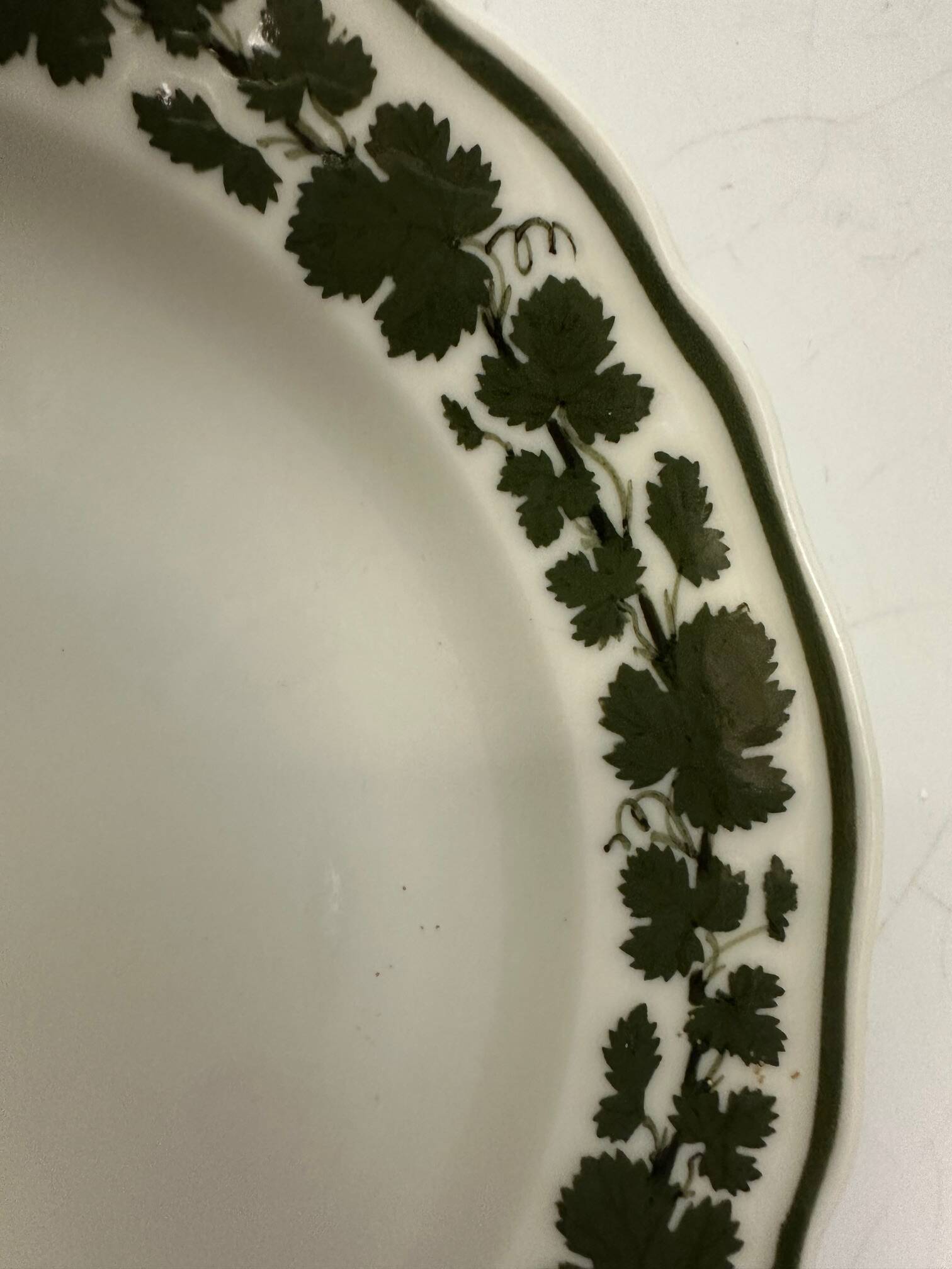 Meissen plate "Weinlaub"