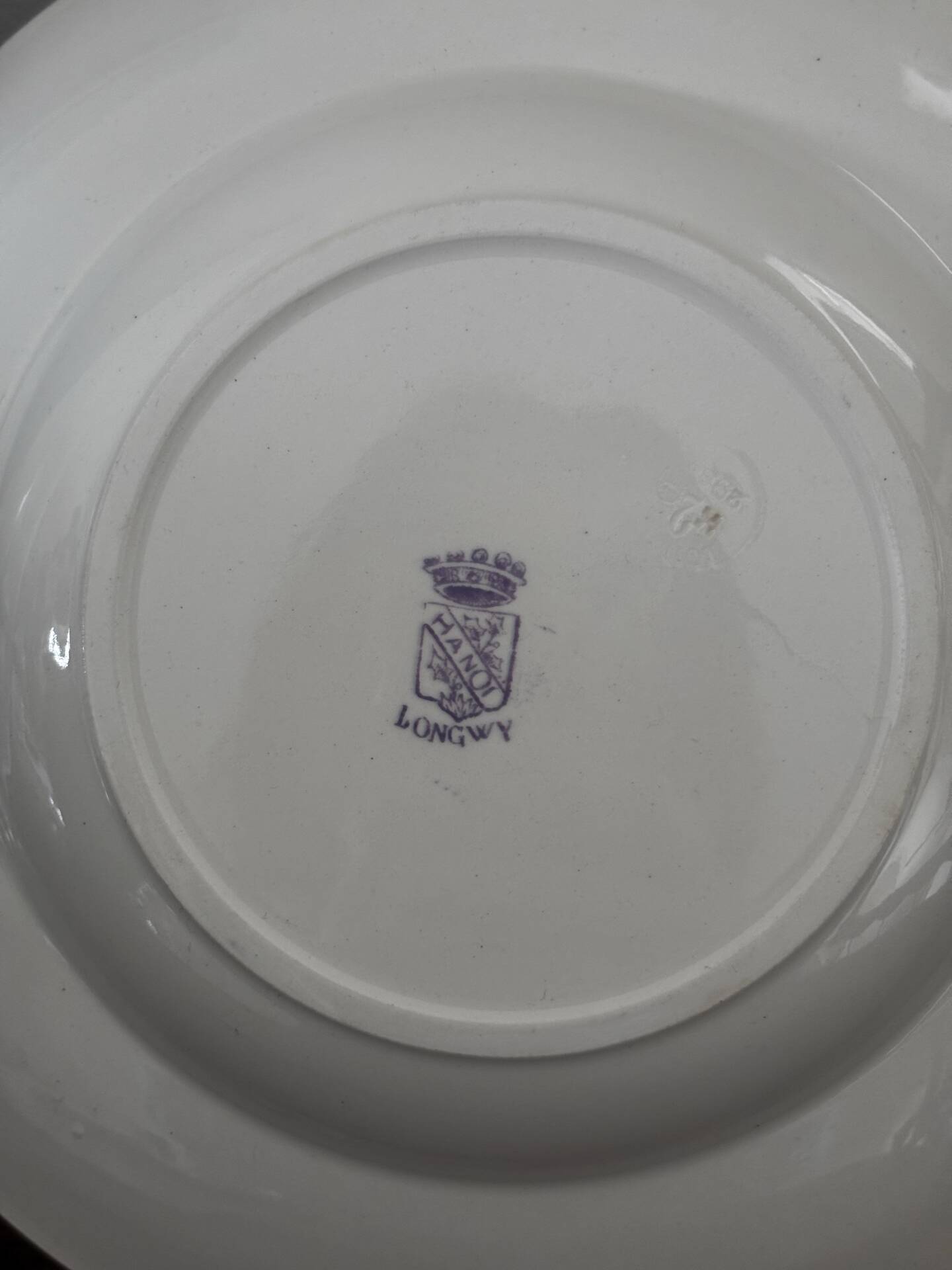 Assiette creuse ancienne Longwy Hanoï