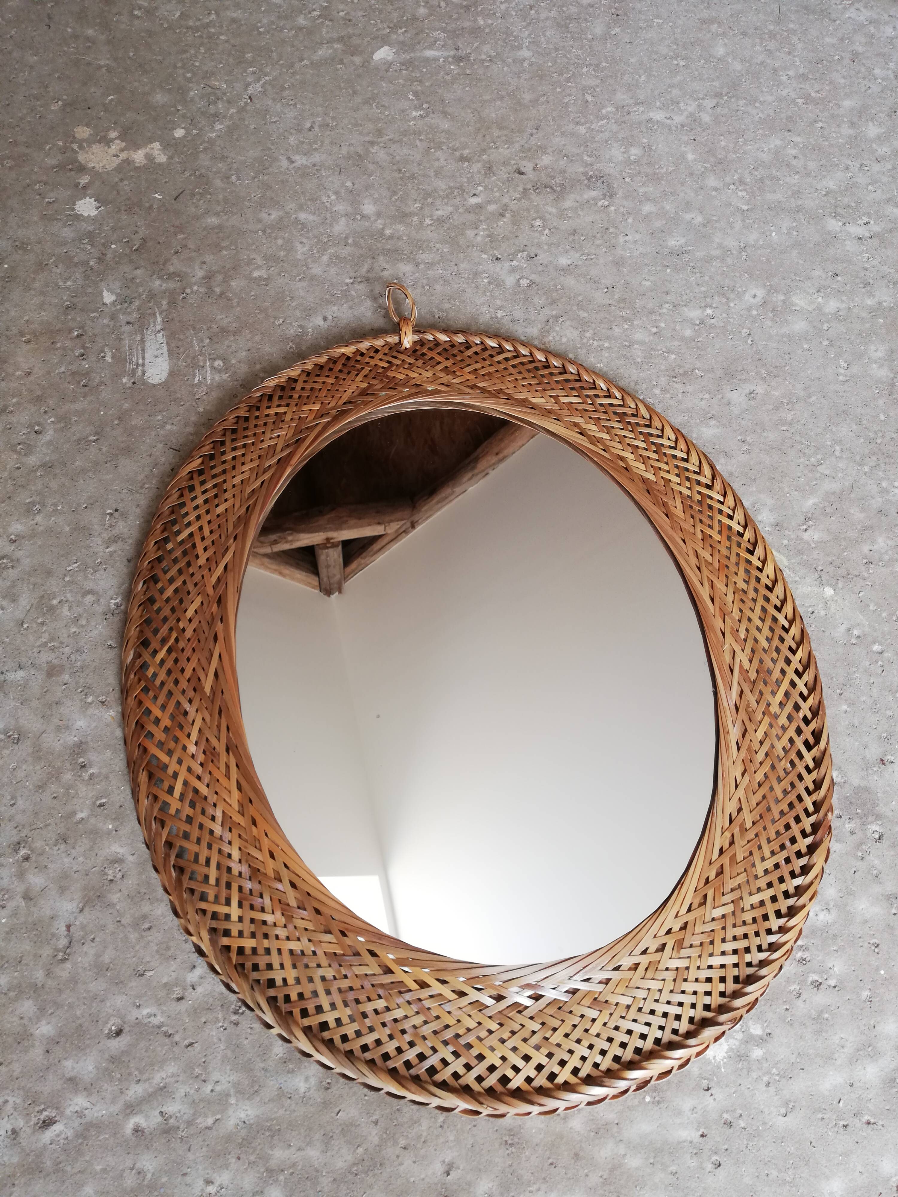 Miroir ovale en osier