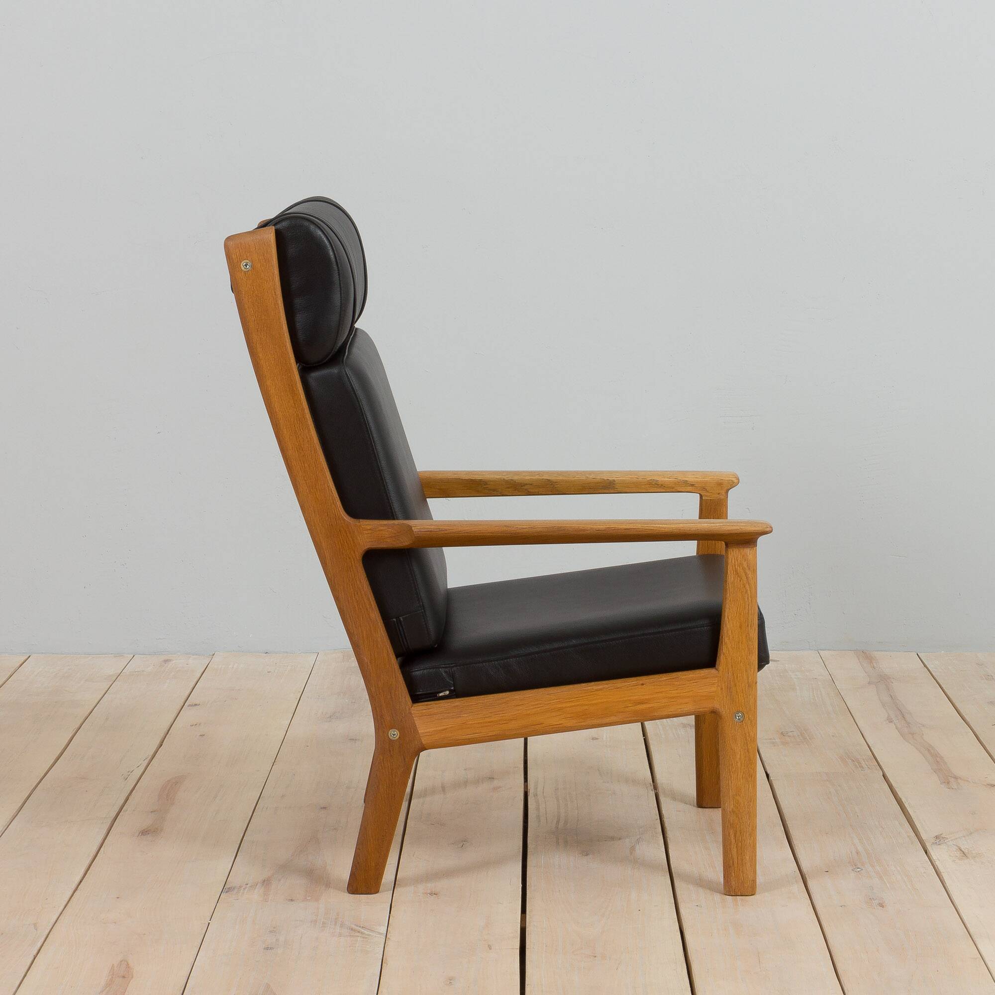 Hans Wegner GE 265 armchair  for Getama in Oak & Black Leather, Denmark