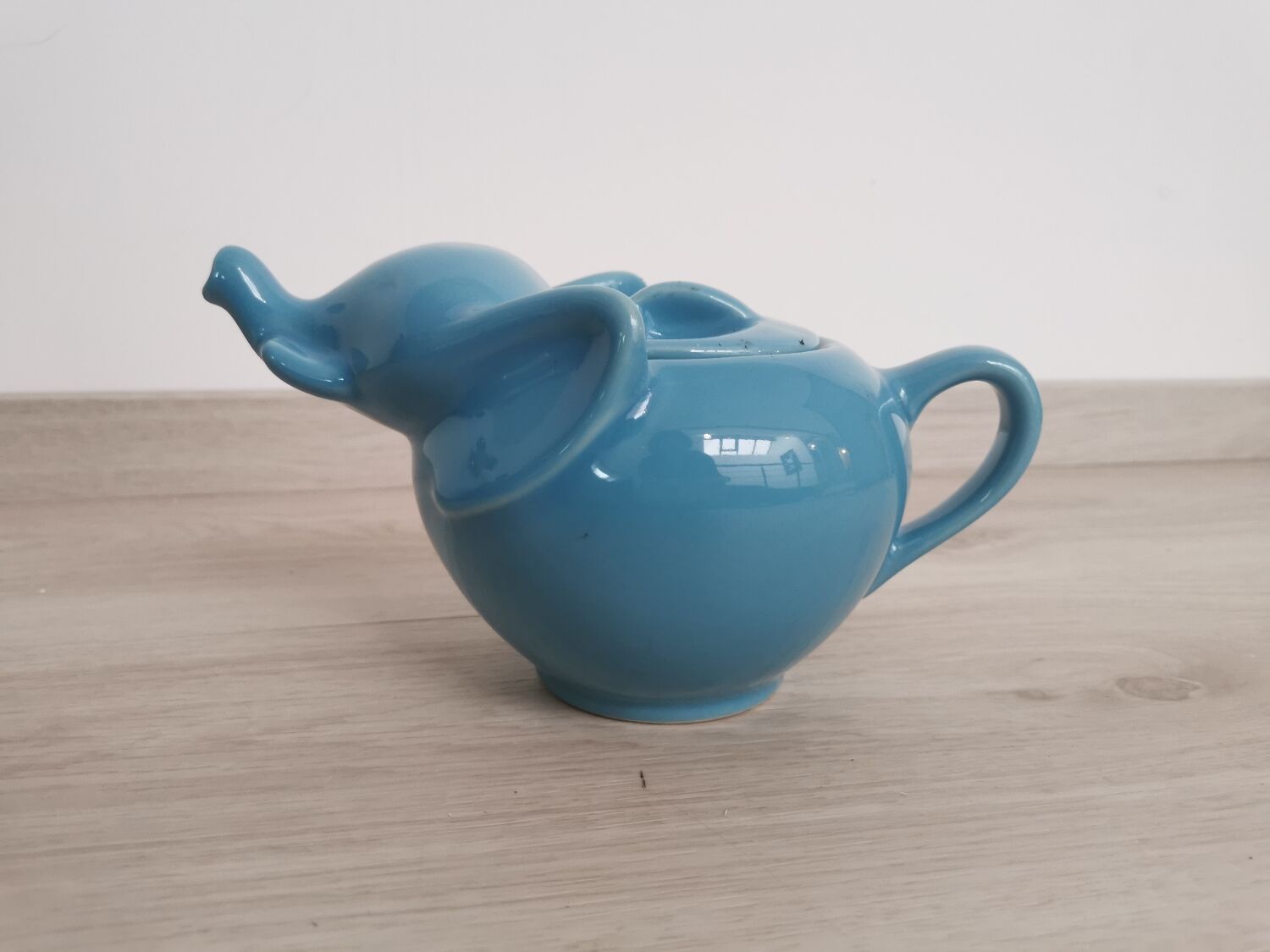 Théière vintage éléphant bleue