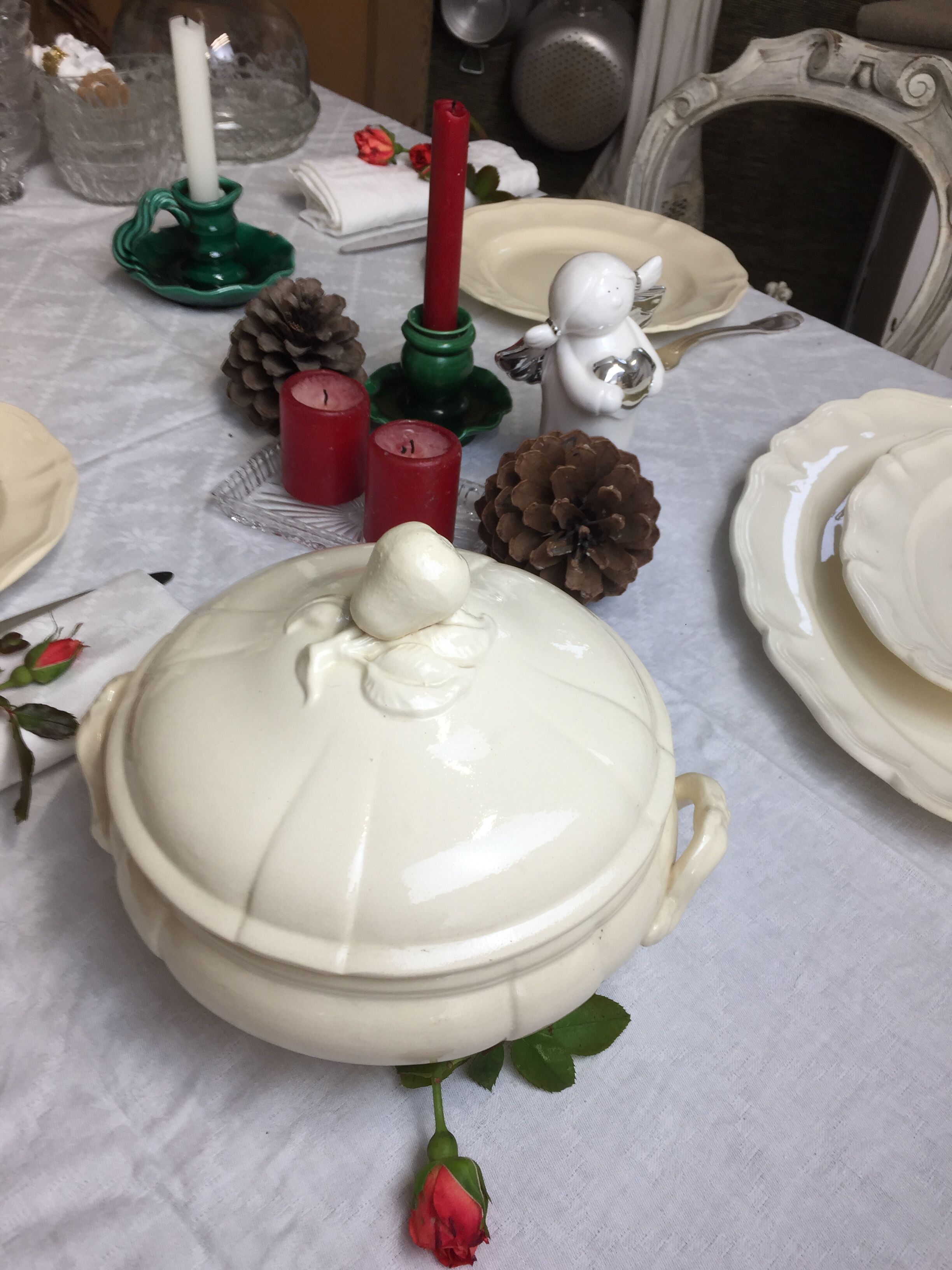 Soupière or vegetable color Ivory made in France Digoin Sarreguemines, 1920s