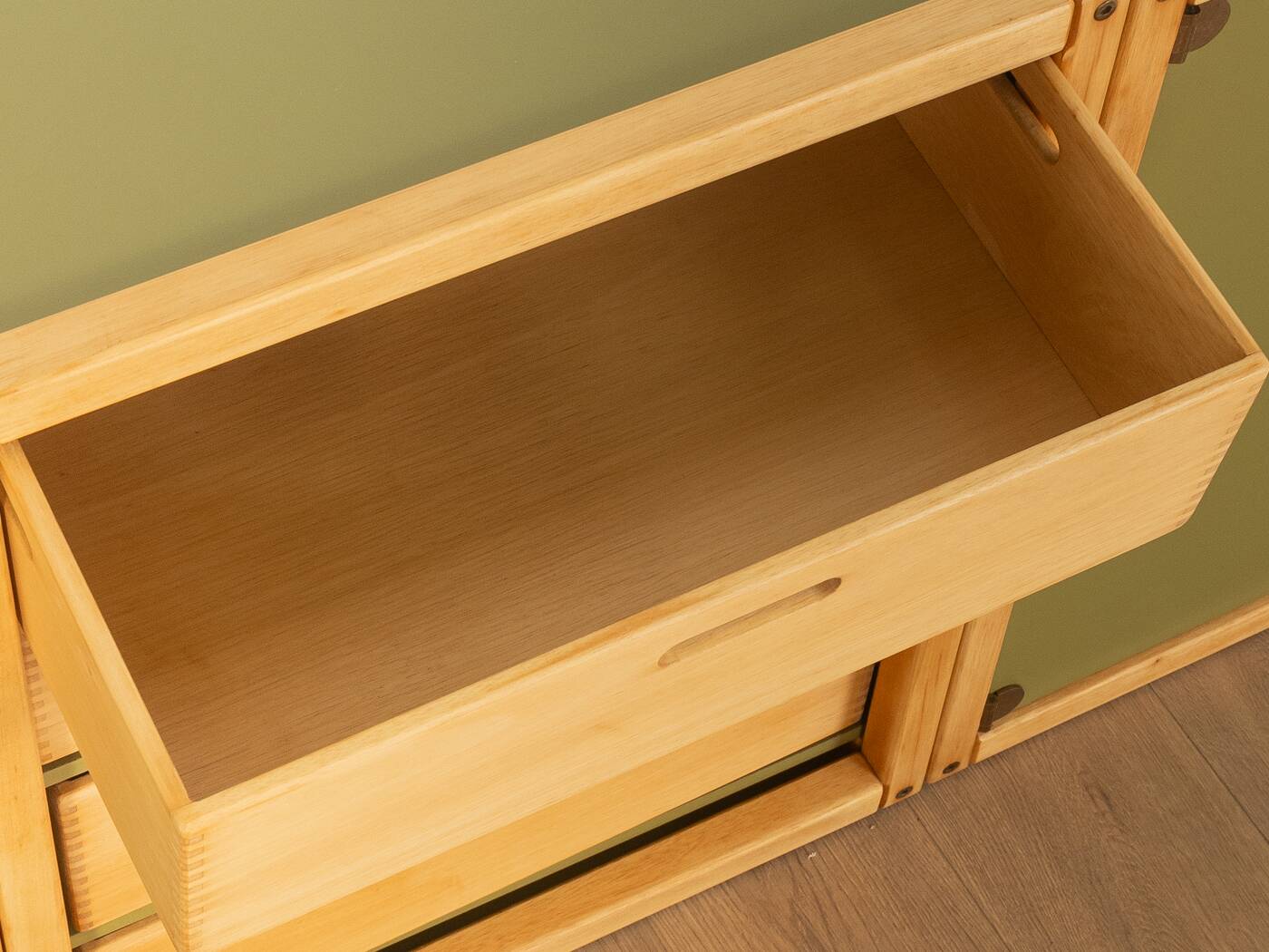 Modular four-piece profile system by Flötotto