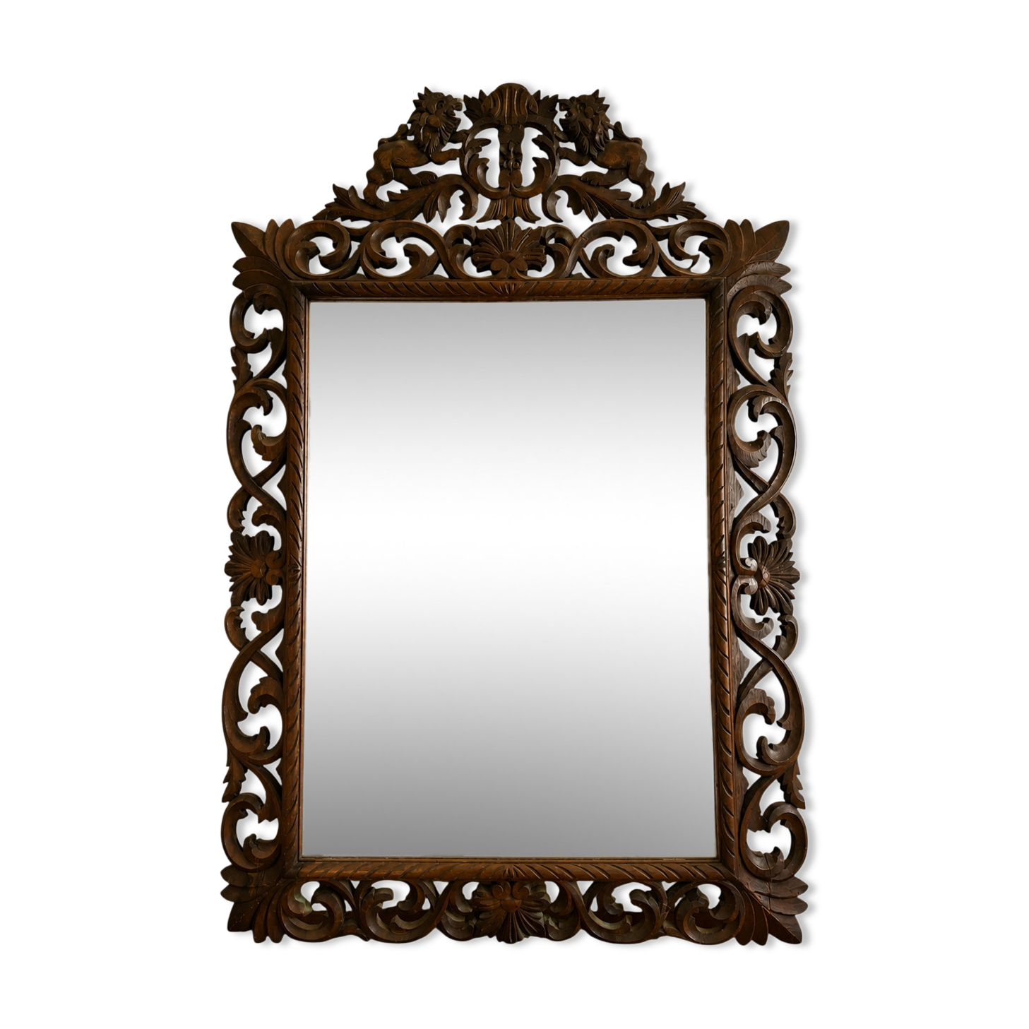 Large mirror with an openwork pediment in carved wood – Late 19th century