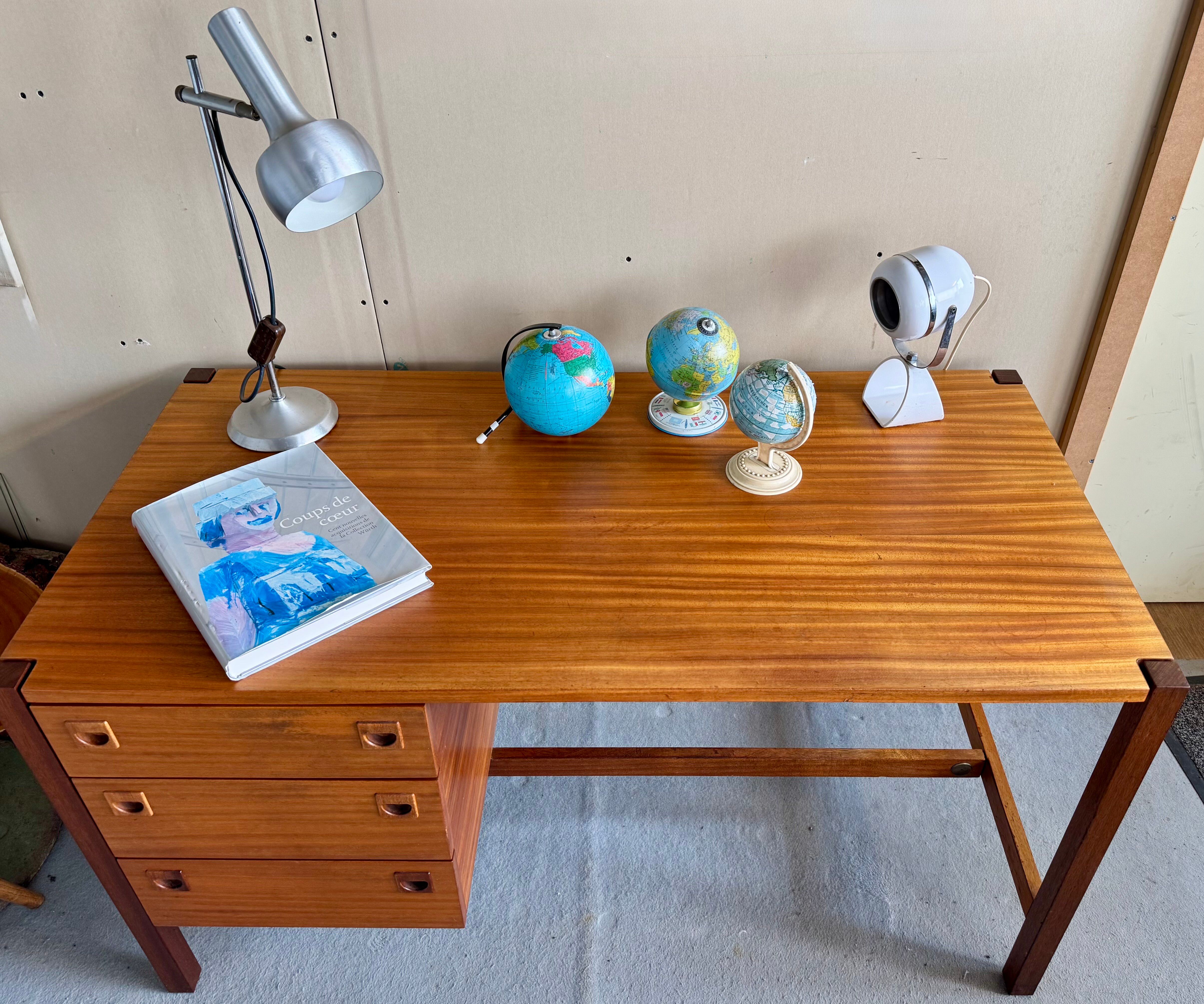 Bureau André Monpoix en Teck année 1960