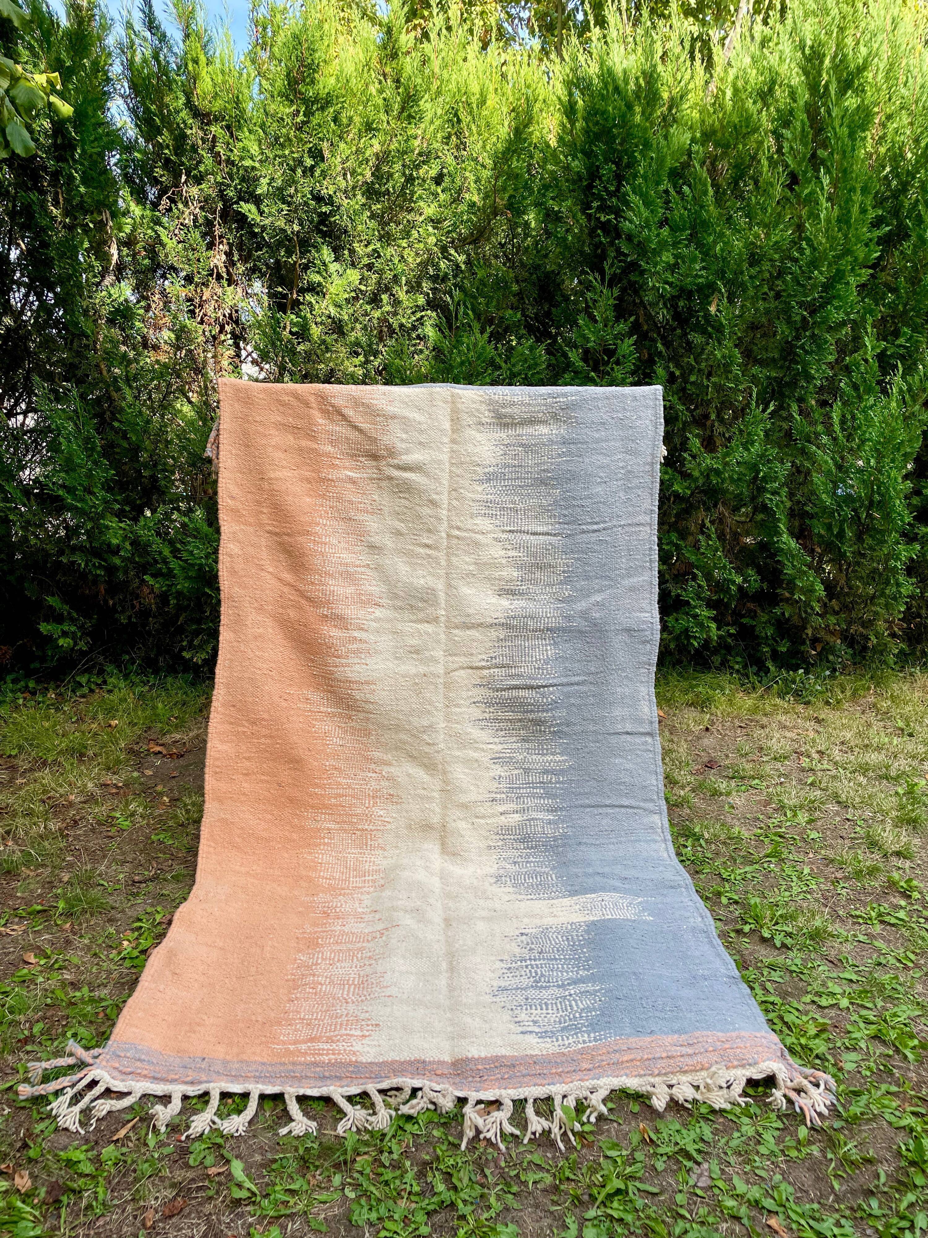 Berber carpet kilim zanafi colorful graphic pink salmon light gray