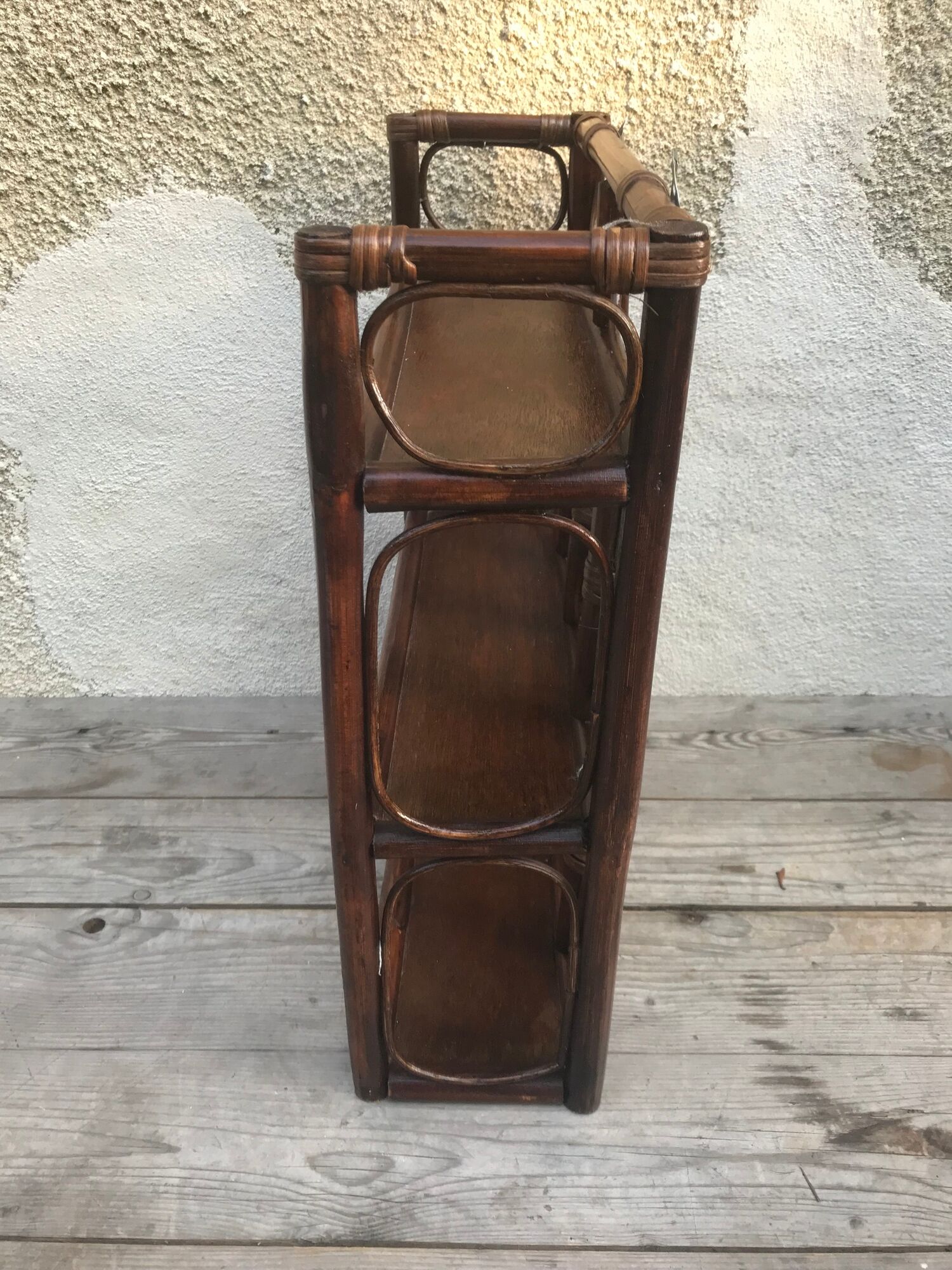 Wall shelf 3 trays in brown rattan from the 60 vintage