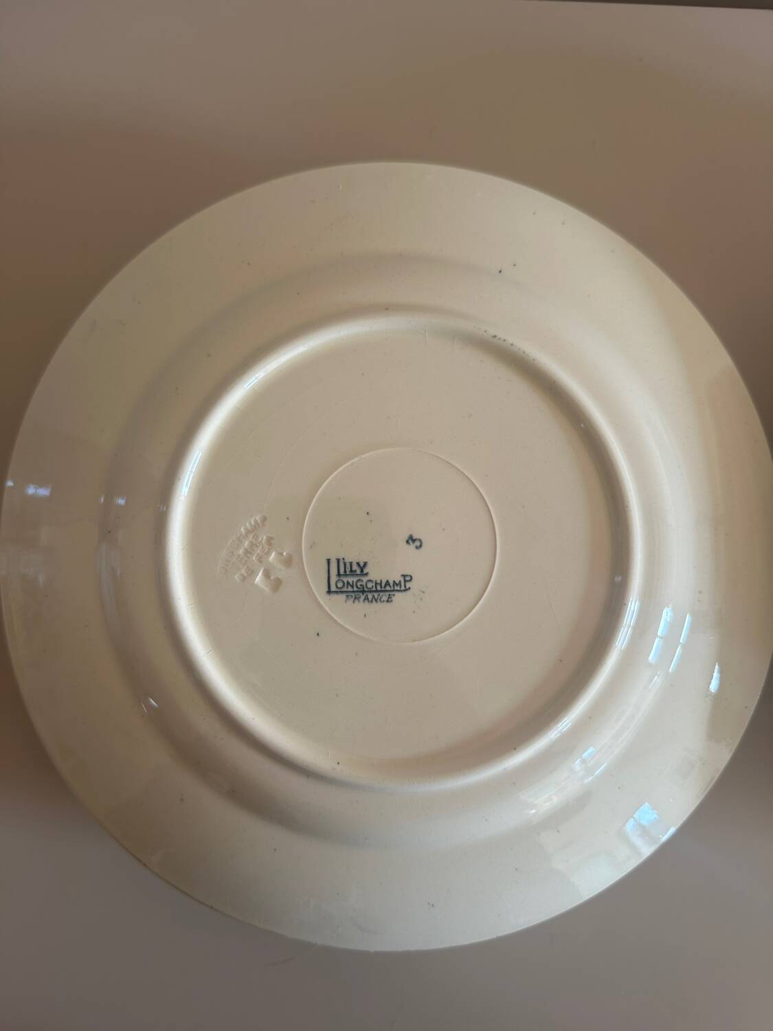 Set of 4 deep plates and 2 flat plates Lily Longchamp