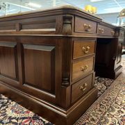Classic English Vintage Desk Partnerdesk
