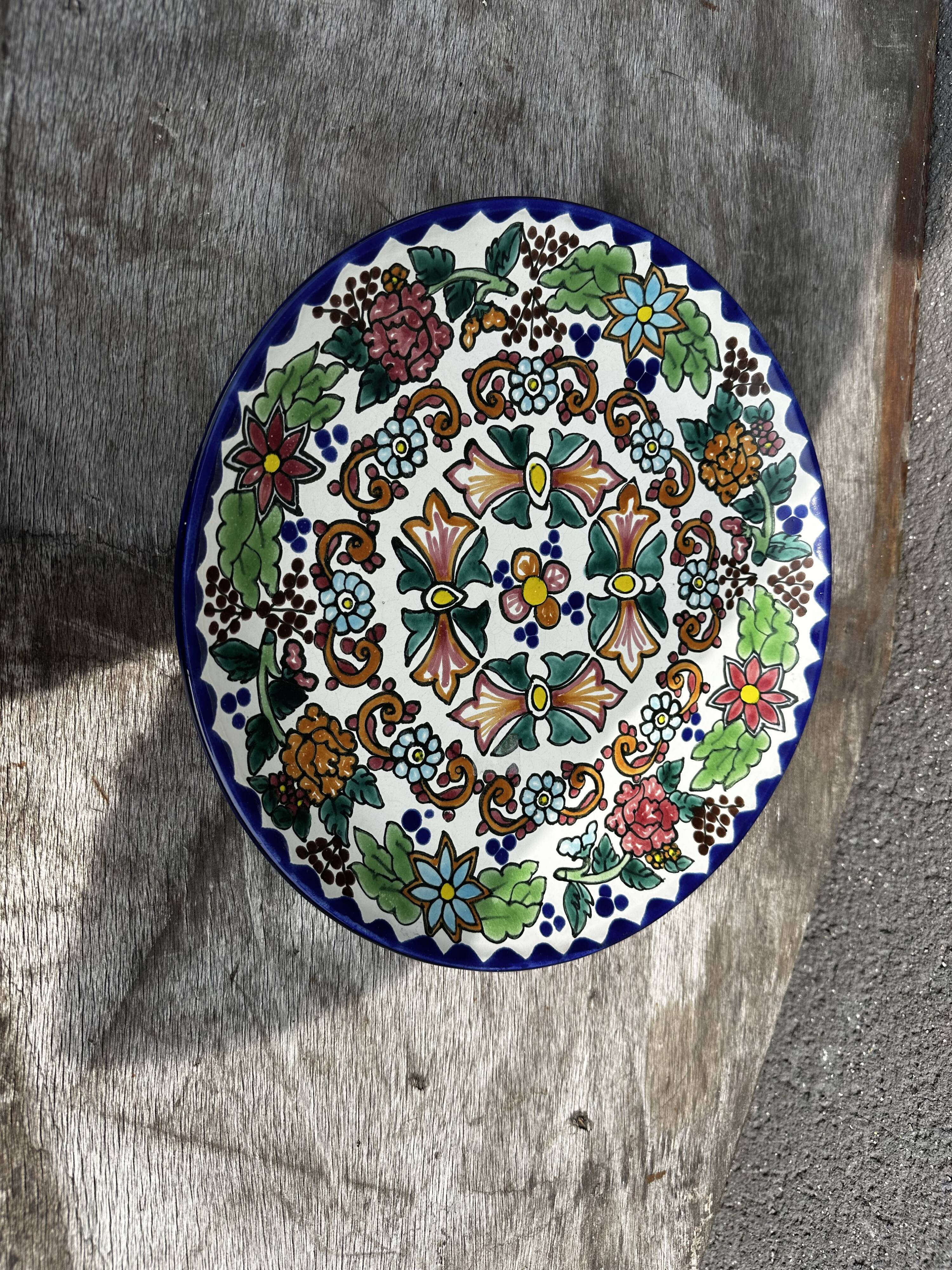 Talavera Dish - Vintage Mexican Ceramic - Diameter 29 cm