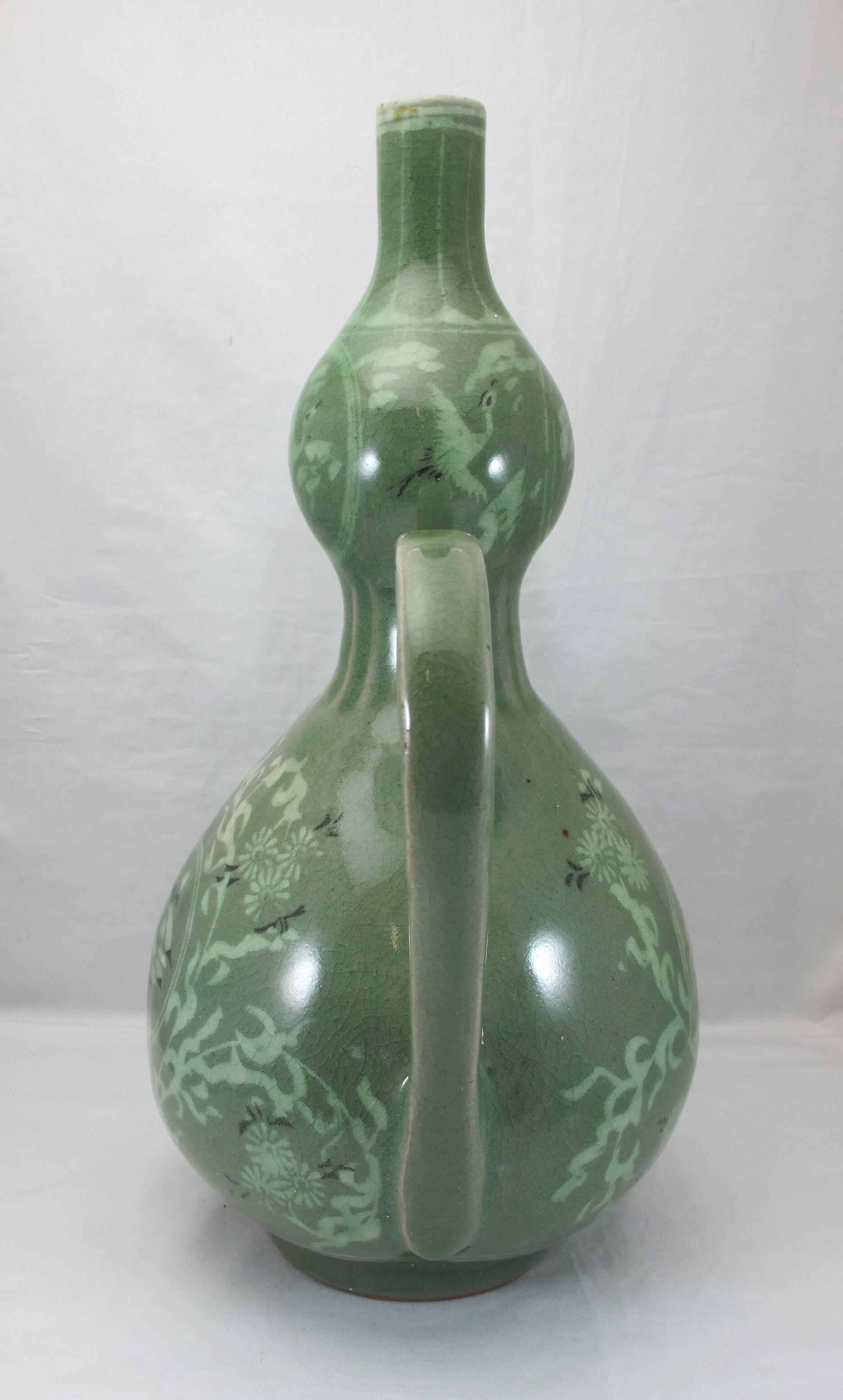 Asian Korean celadon porcelain pourer
